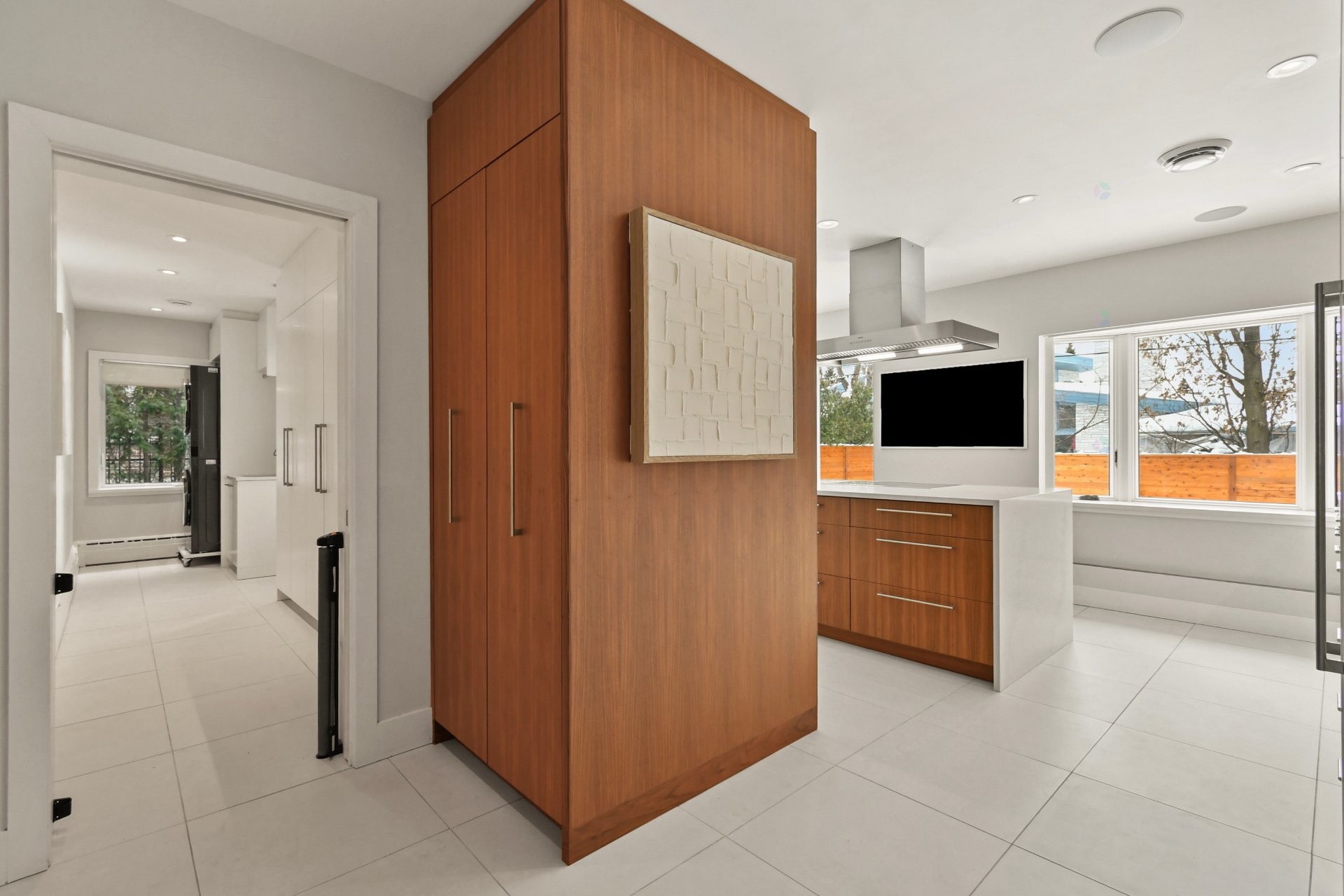 









1670


Ch. Markham

,
Mont-Royal,




QC
H3P3B2

