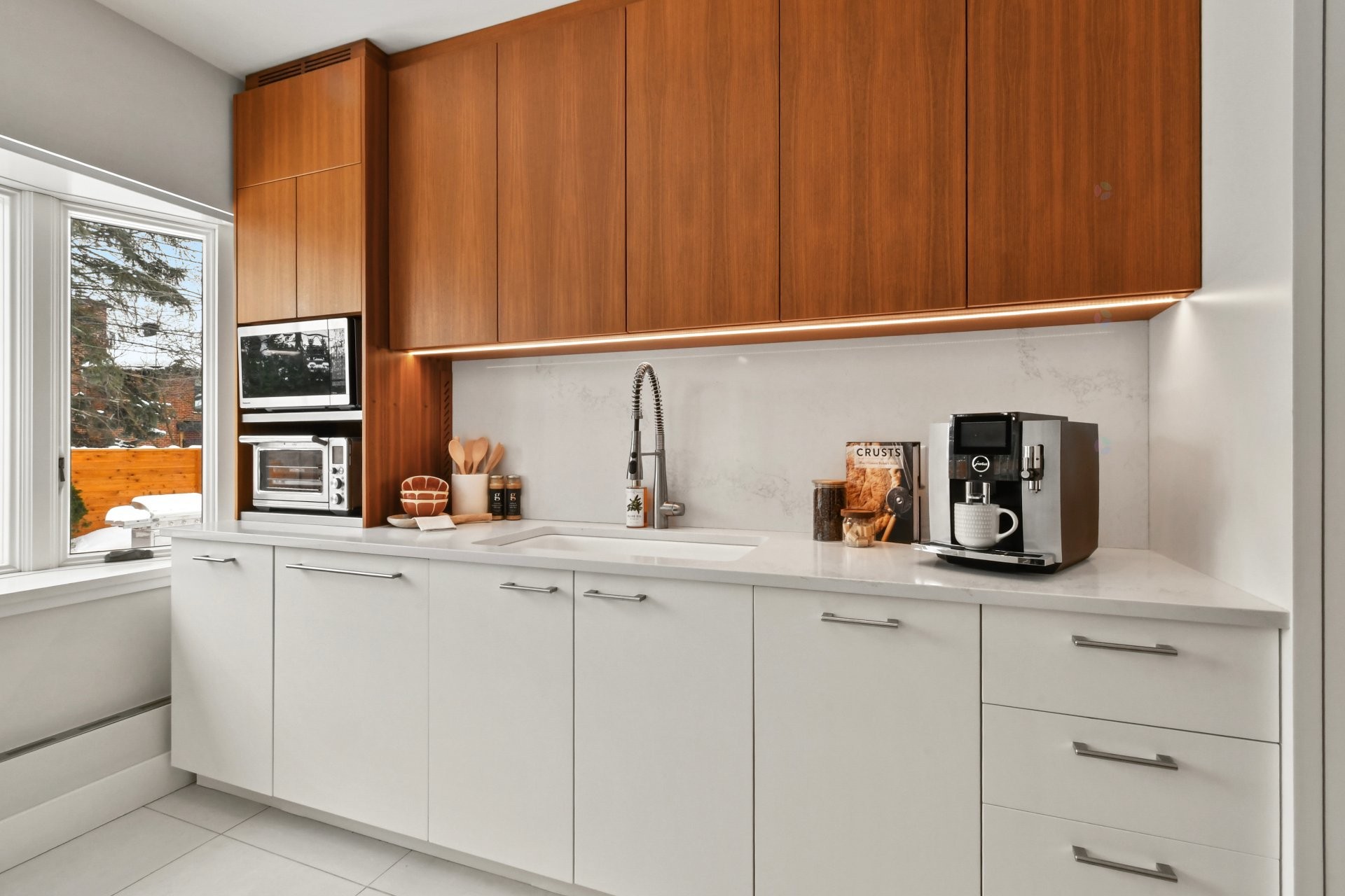 









1670


Ch. Markham

,
Mont-Royal,




QC
H3P3B2

