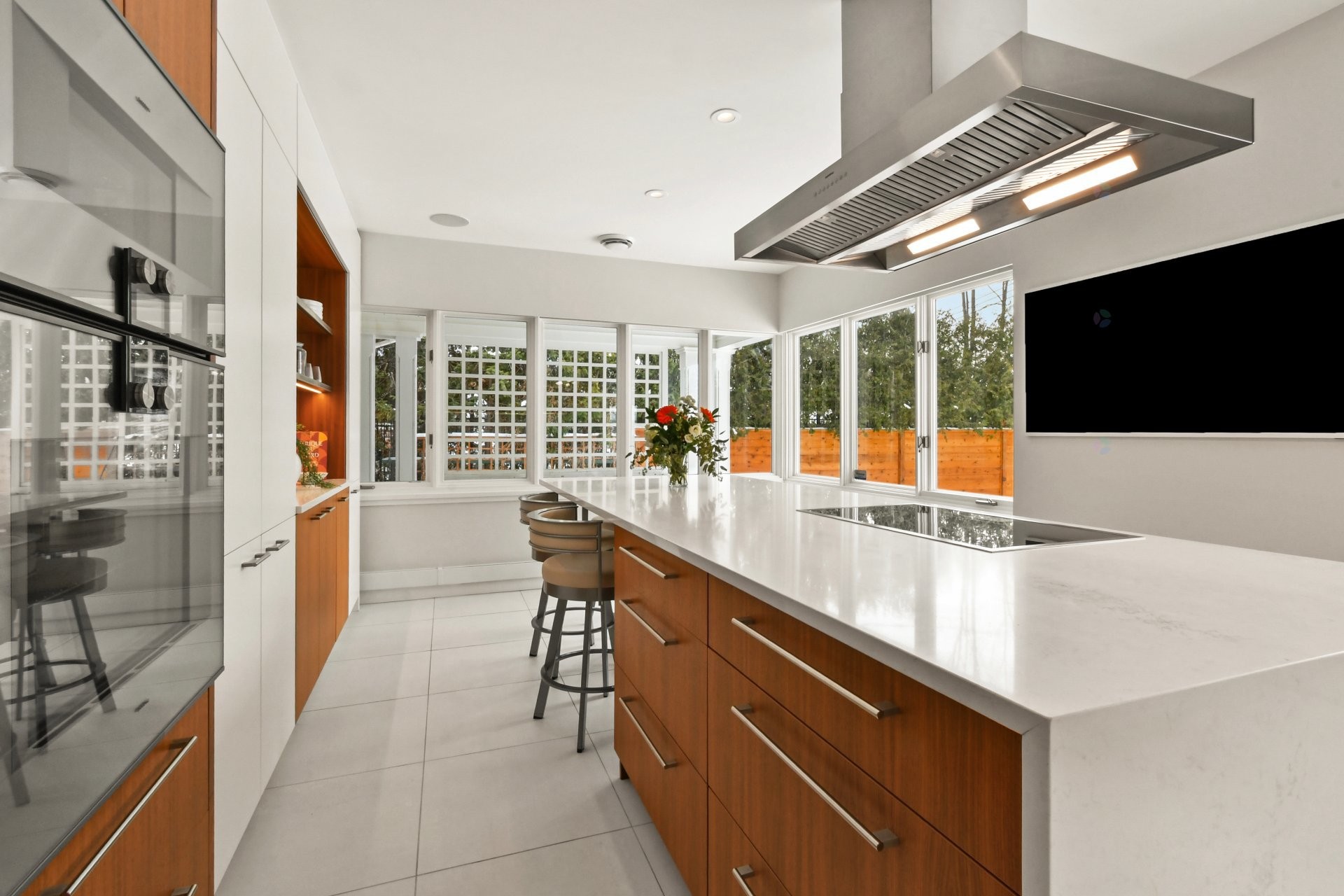 









1670


Ch. Markham

,
Mont-Royal,




QC
H3P3B2

