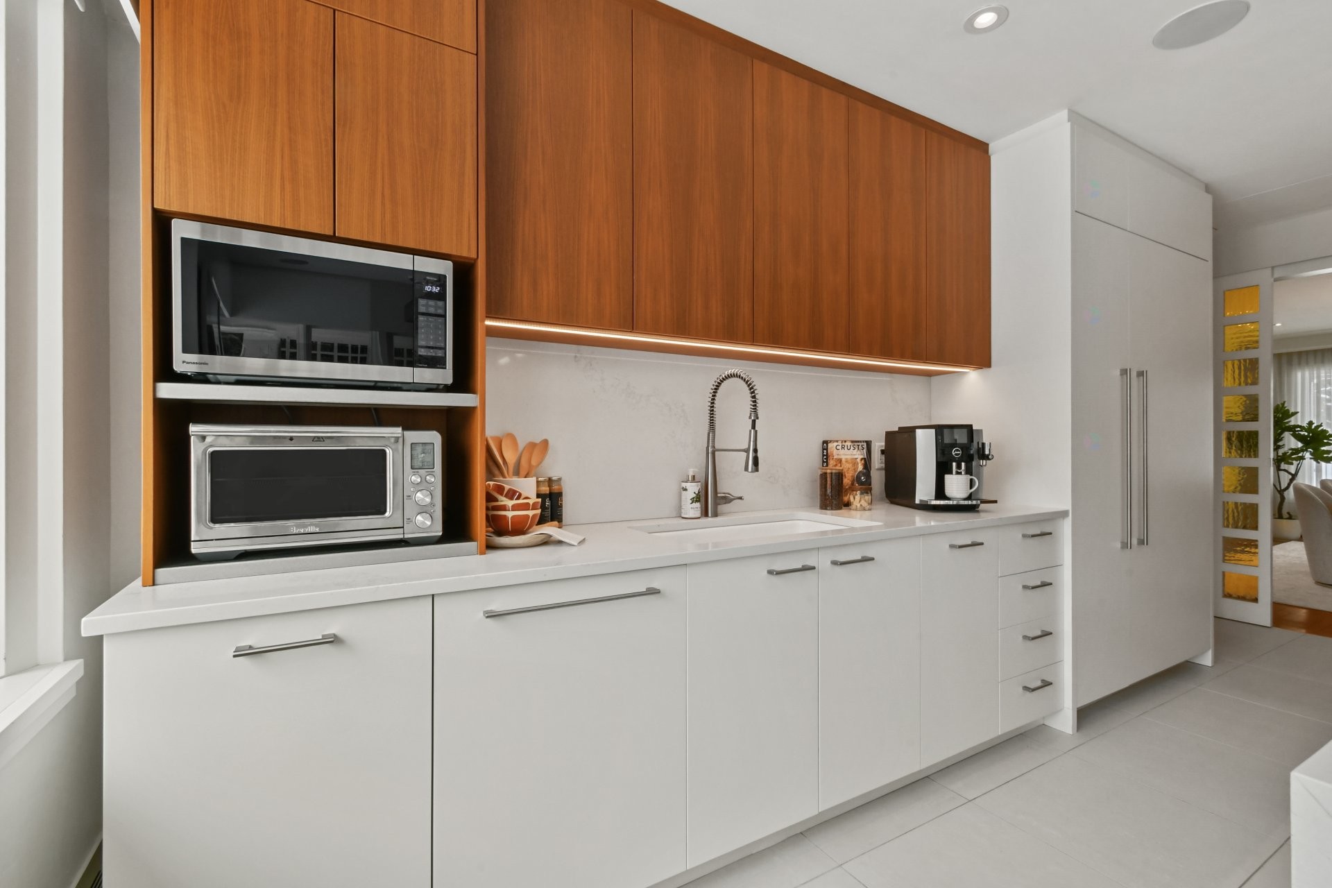 









1670


Ch. Markham

,
Mont-Royal,




QC
H3P3B2

