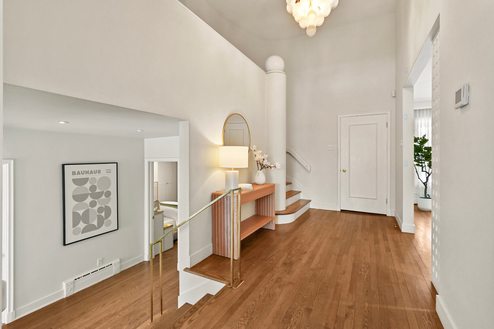 









1670


Ch. Markham

,
Mont-Royal,




QC
H3P3B2

