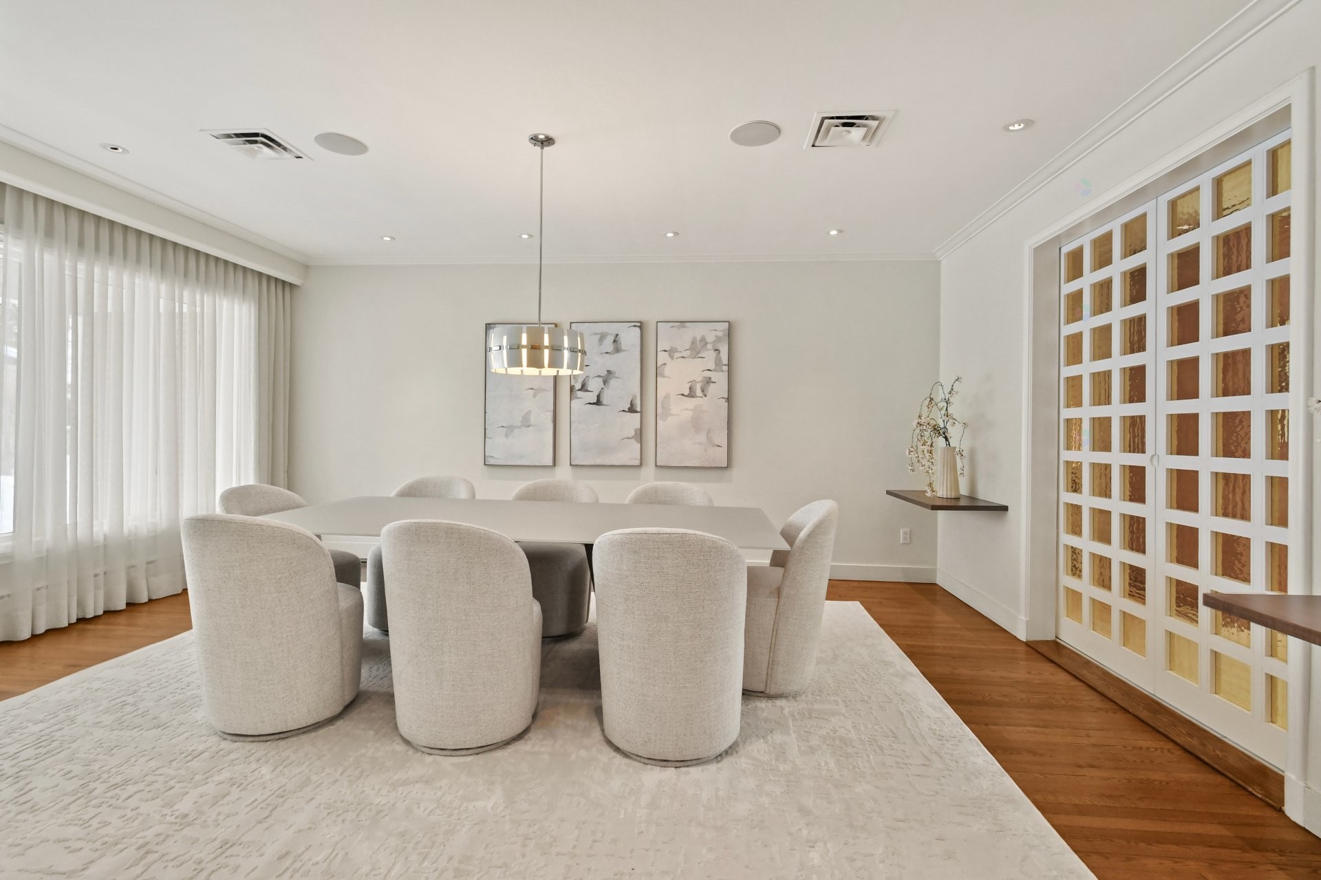 









1670


Ch. Markham

,
Mont-Royal,




QC
H3P3B2

