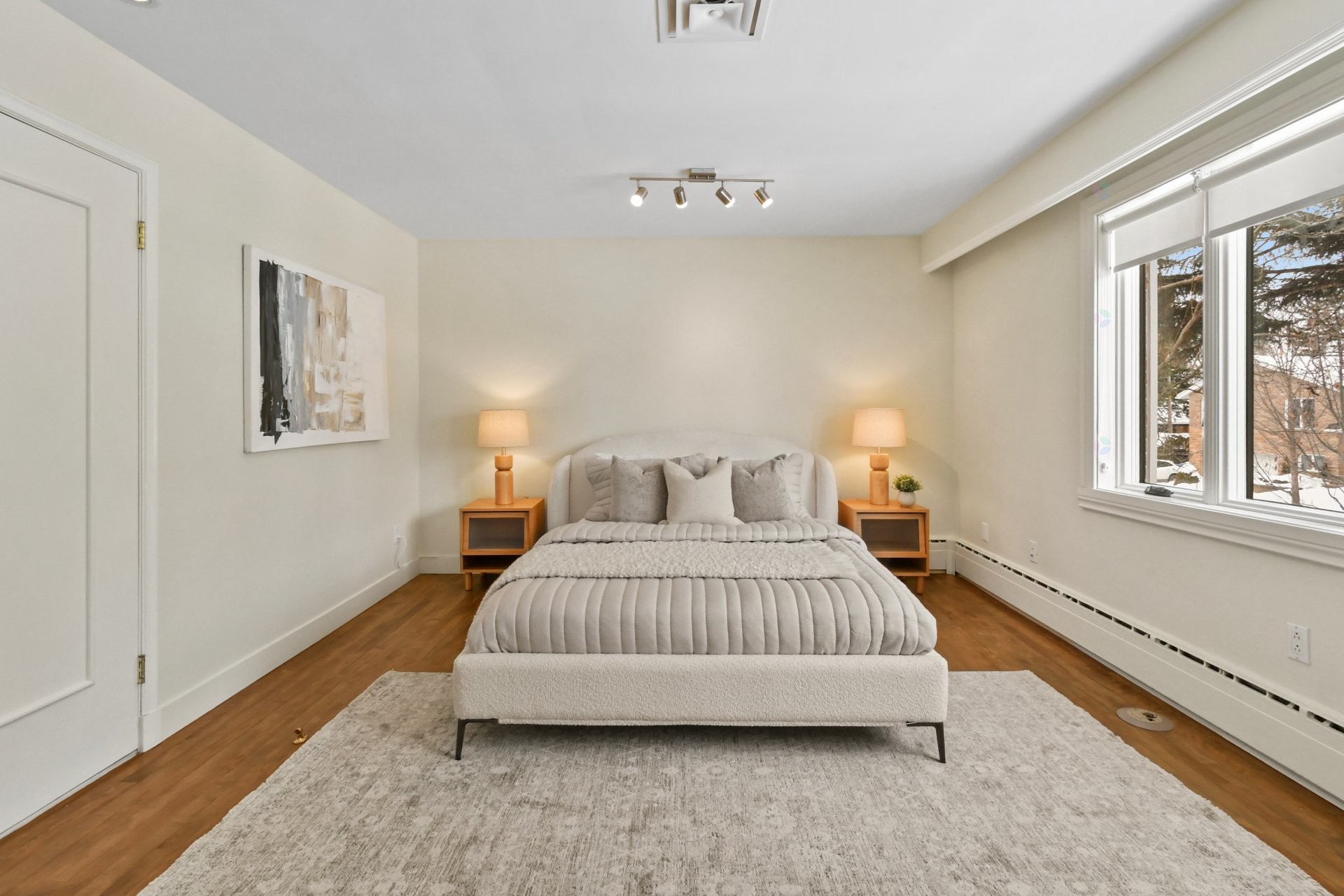 









1670


Ch. Markham

,
Mont-Royal,




QC
H3P3B2

