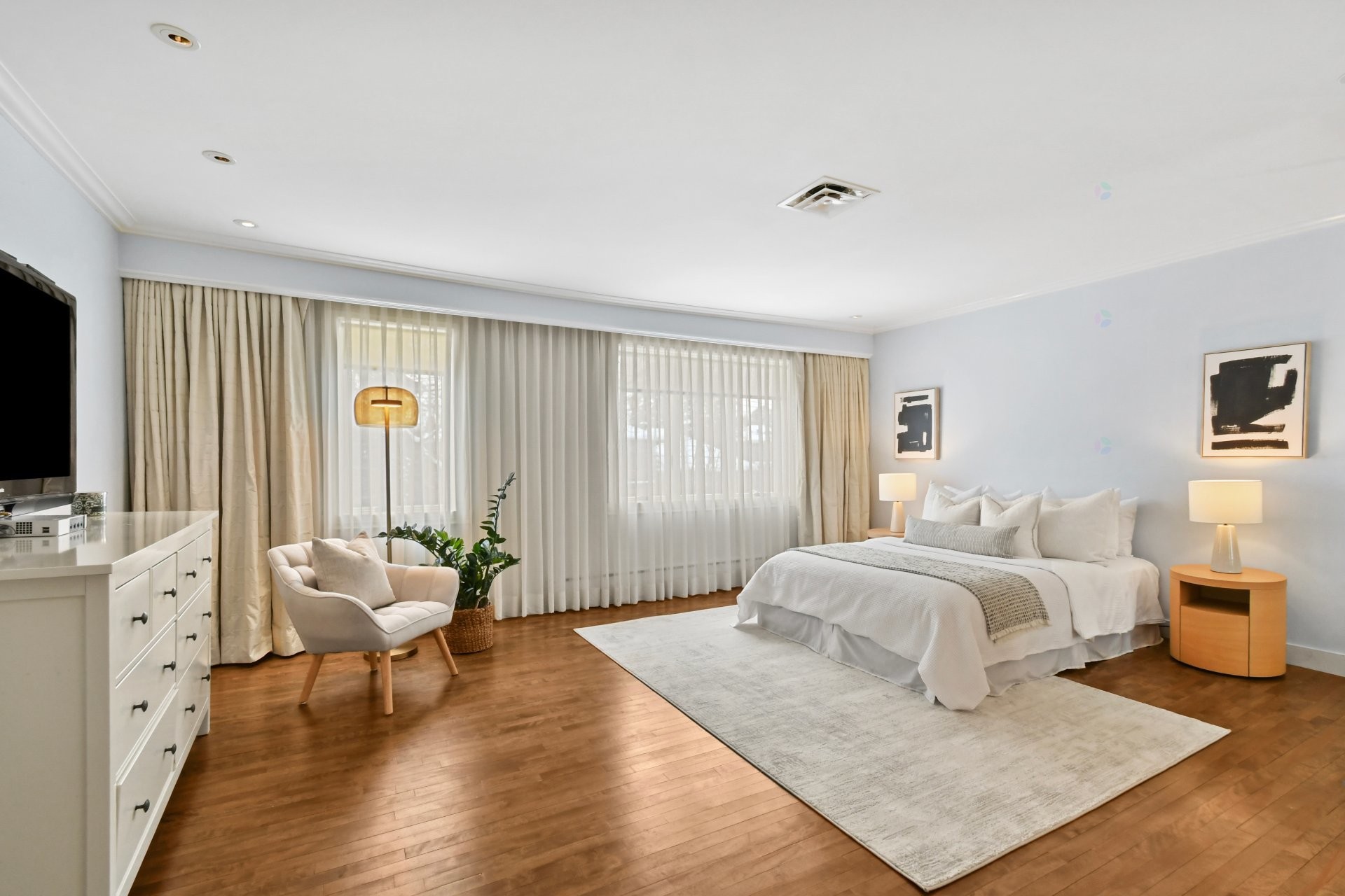 









1670


Ch. Markham

,
Mont-Royal,




QC
H3P3B2

