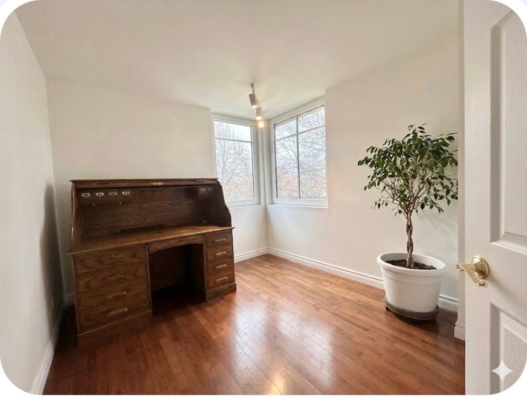 









736


Rue De La Noue

,
Montréal (Verdun/Île-des-Soeurs),




QC
H3E1W1

