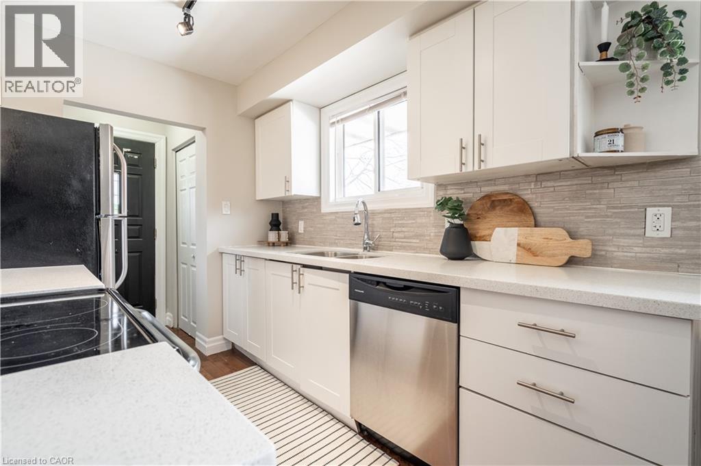 












34 BRIARWOOD Crescent Unit# Upper

,
Hamilton,




Ontario
L9C4B9

