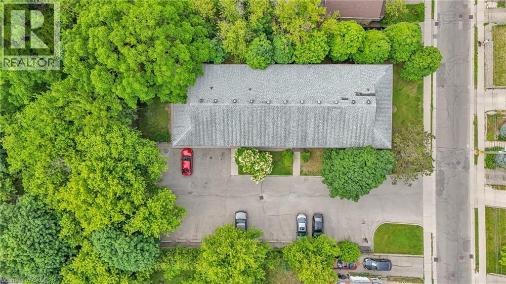 












119 CEDAR Street S Unit# 7

,
Kitchener,




Ontario
N2G3L6

