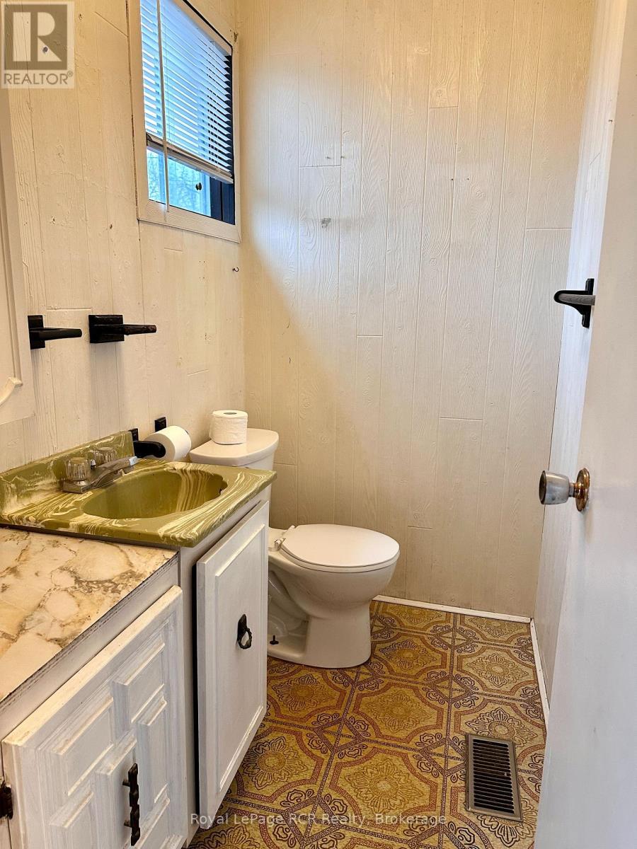 












462 12TH STREET

,
Hanover,




Ontario
N4N1V9

