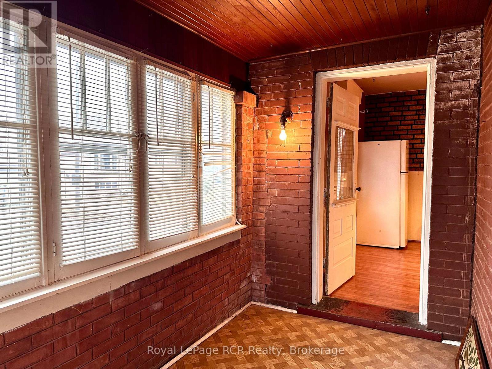 












462 12TH STREET

,
Hanover,




Ontario
N4N1V9

