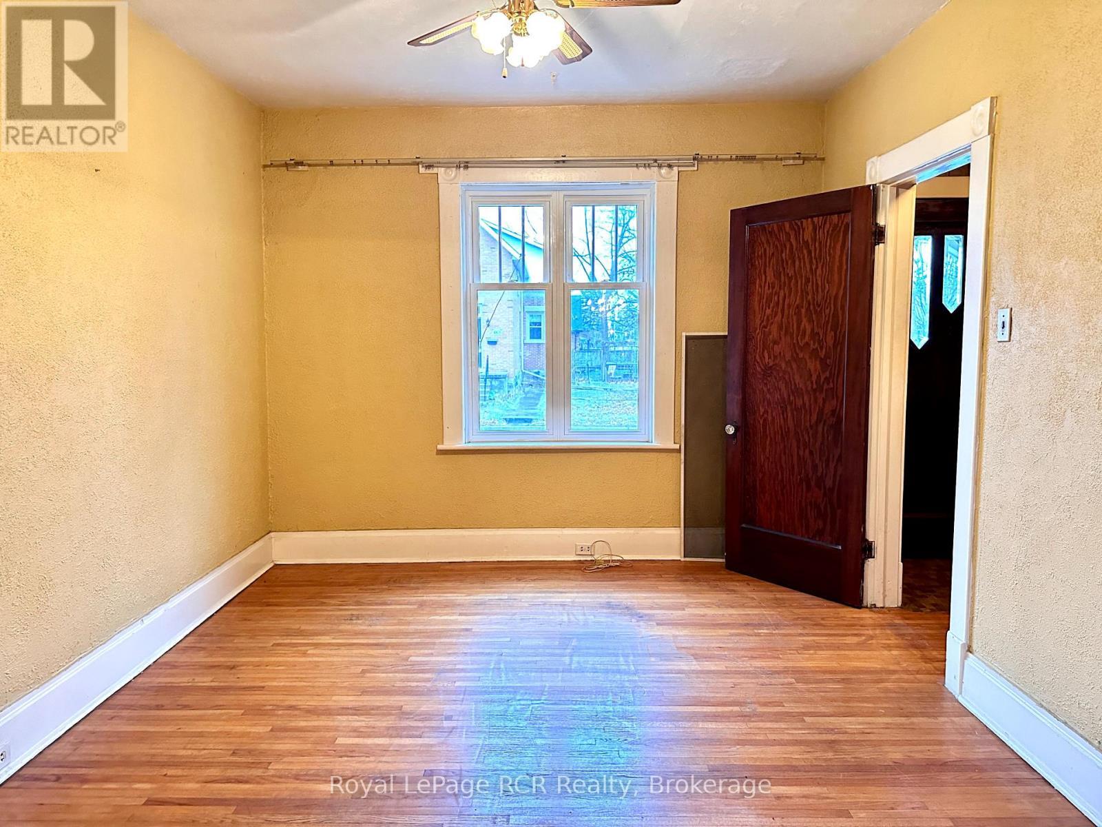 












462 12TH STREET

,
Hanover,




Ontario
N4N1V9

