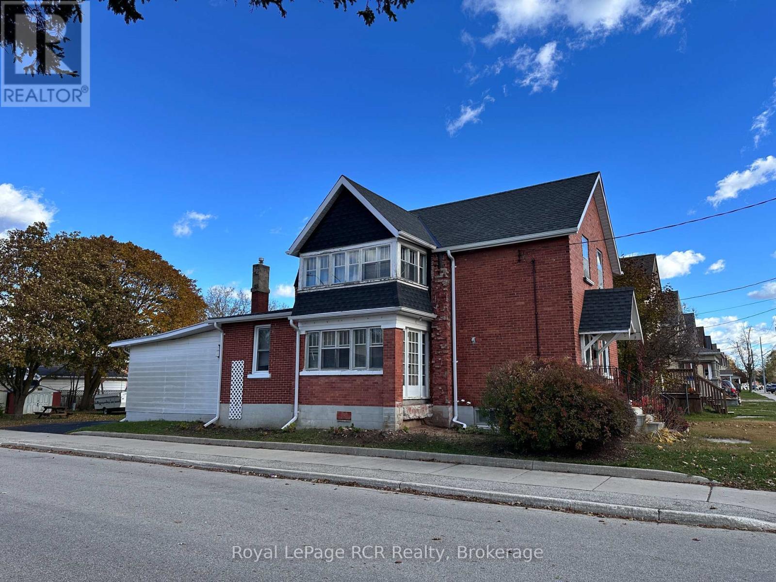












462 12TH STREET

,
Hanover,




Ontario
N4N1V9

