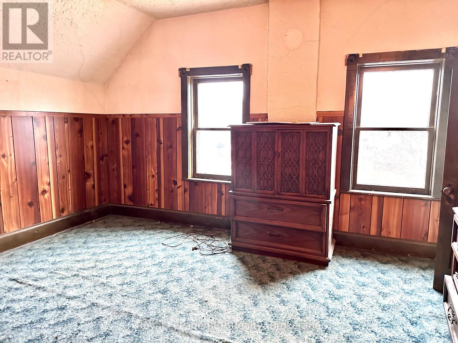 












462 12TH STREET

,
Hanover,




Ontario
N4N1V9

