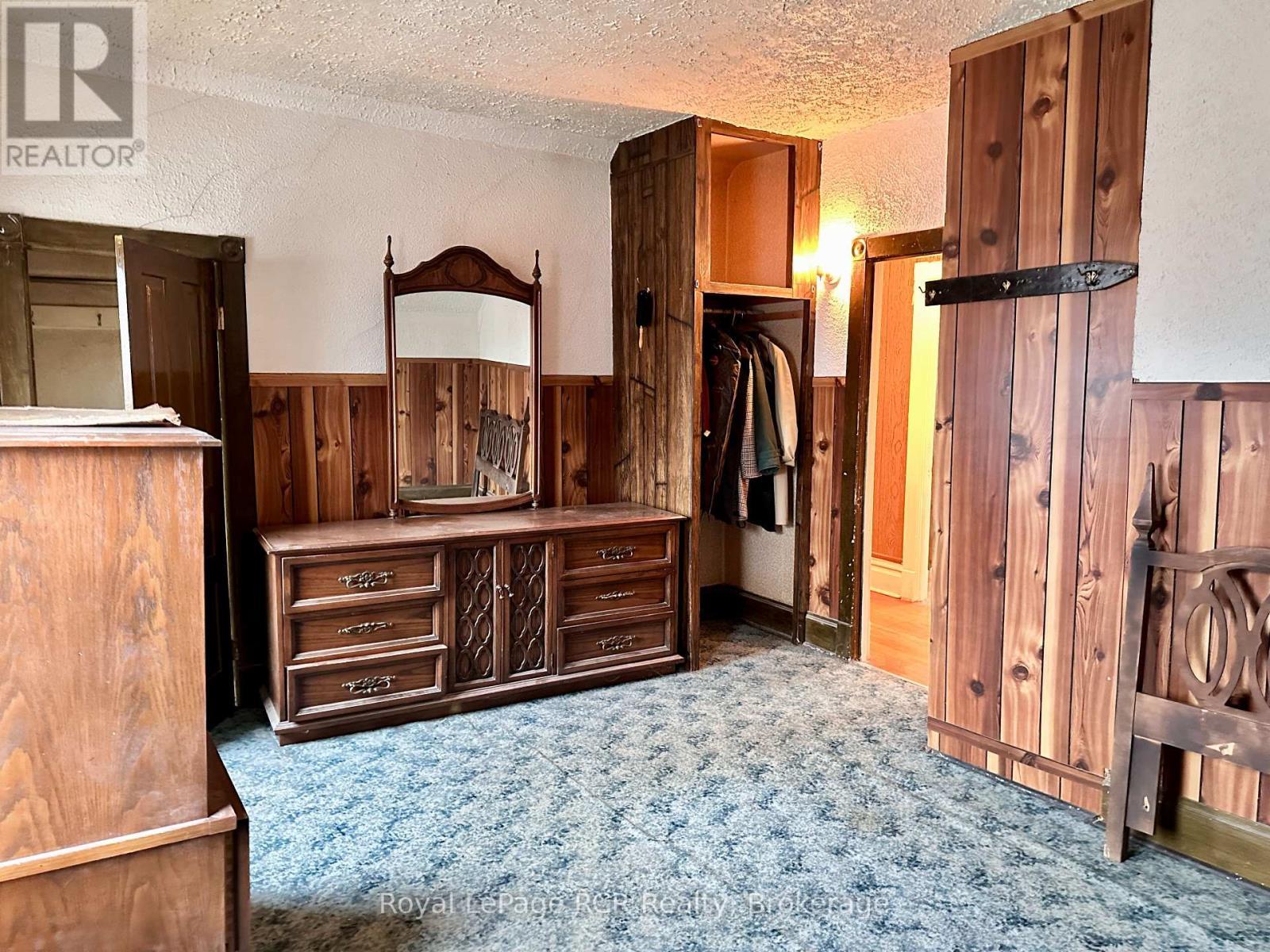 












462 12TH STREET

,
Hanover,




Ontario
N4N1V9

