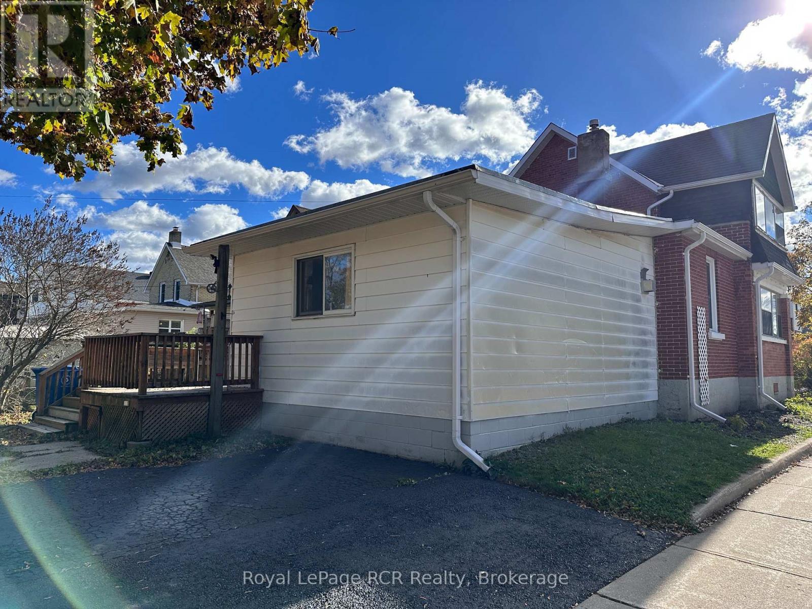 












462 12TH STREET

,
Hanover,




Ontario
N4N1V9

