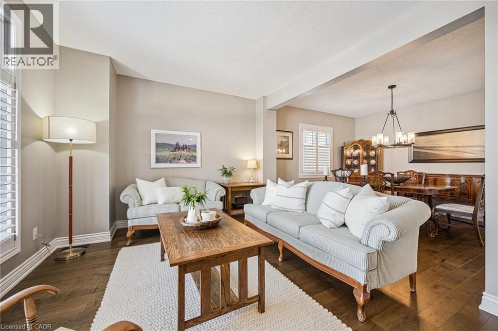 












44 CRANE Crescent

,
Elmira,




Ontario
N3B3M3

