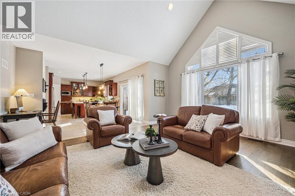 












44 CRANE Crescent

,
Elmira,




Ontario
N3B3M3

