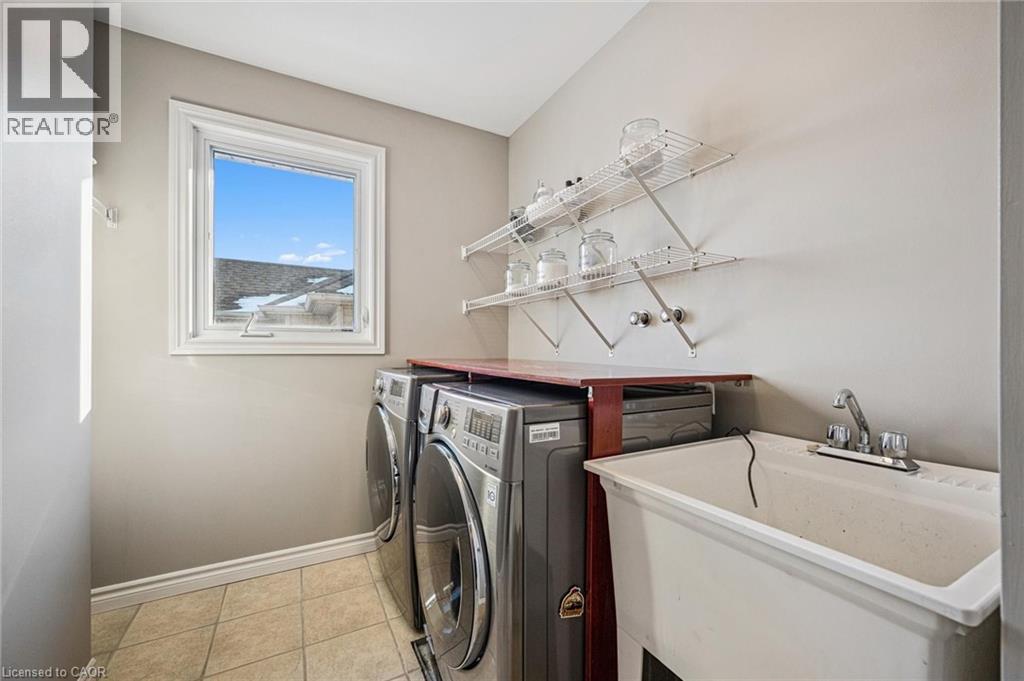 












44 CRANE Crescent

,
Elmira,




Ontario
N3B3M3

