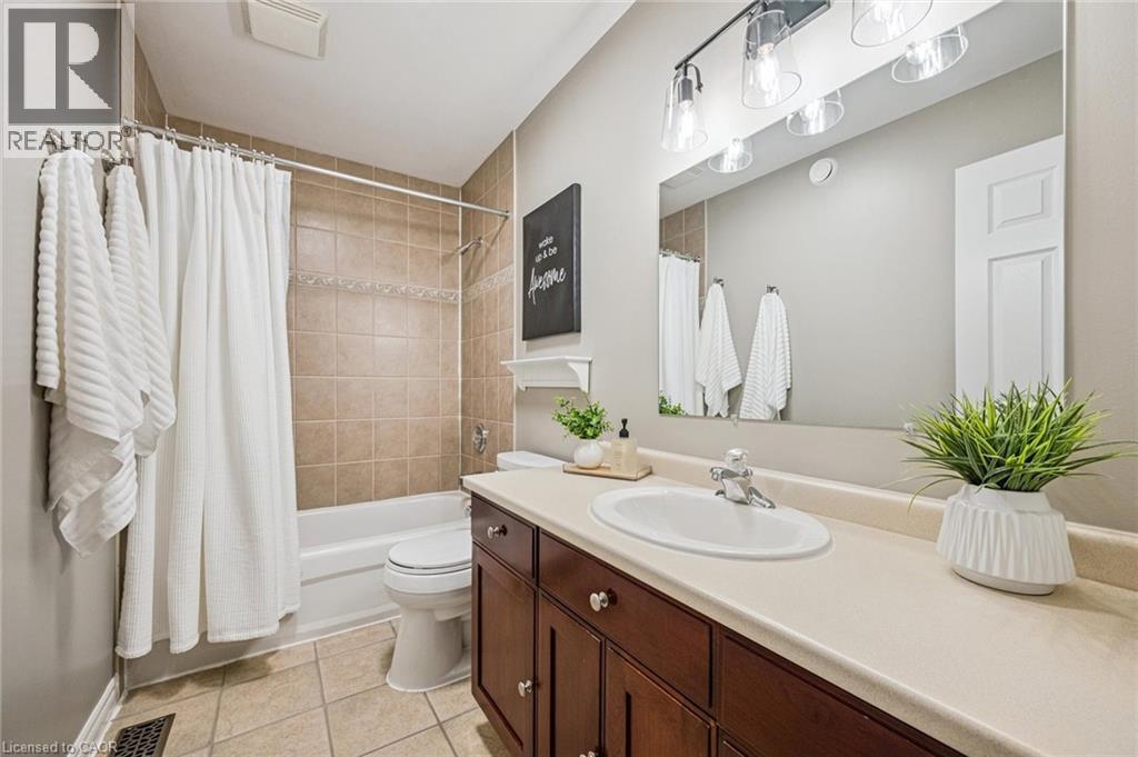 












44 CRANE Crescent

,
Elmira,




Ontario
N3B3M3

