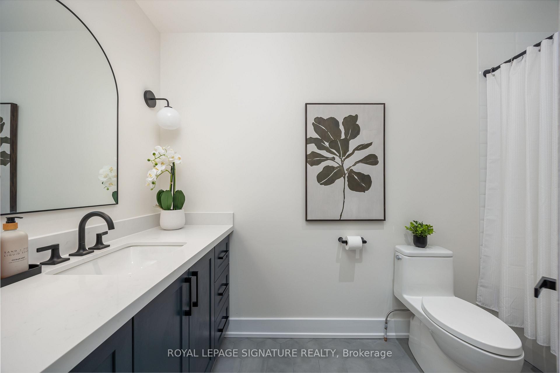 









101


Glen Manor

Drive, 6,
Toronto,




ON
M4E 3V3

