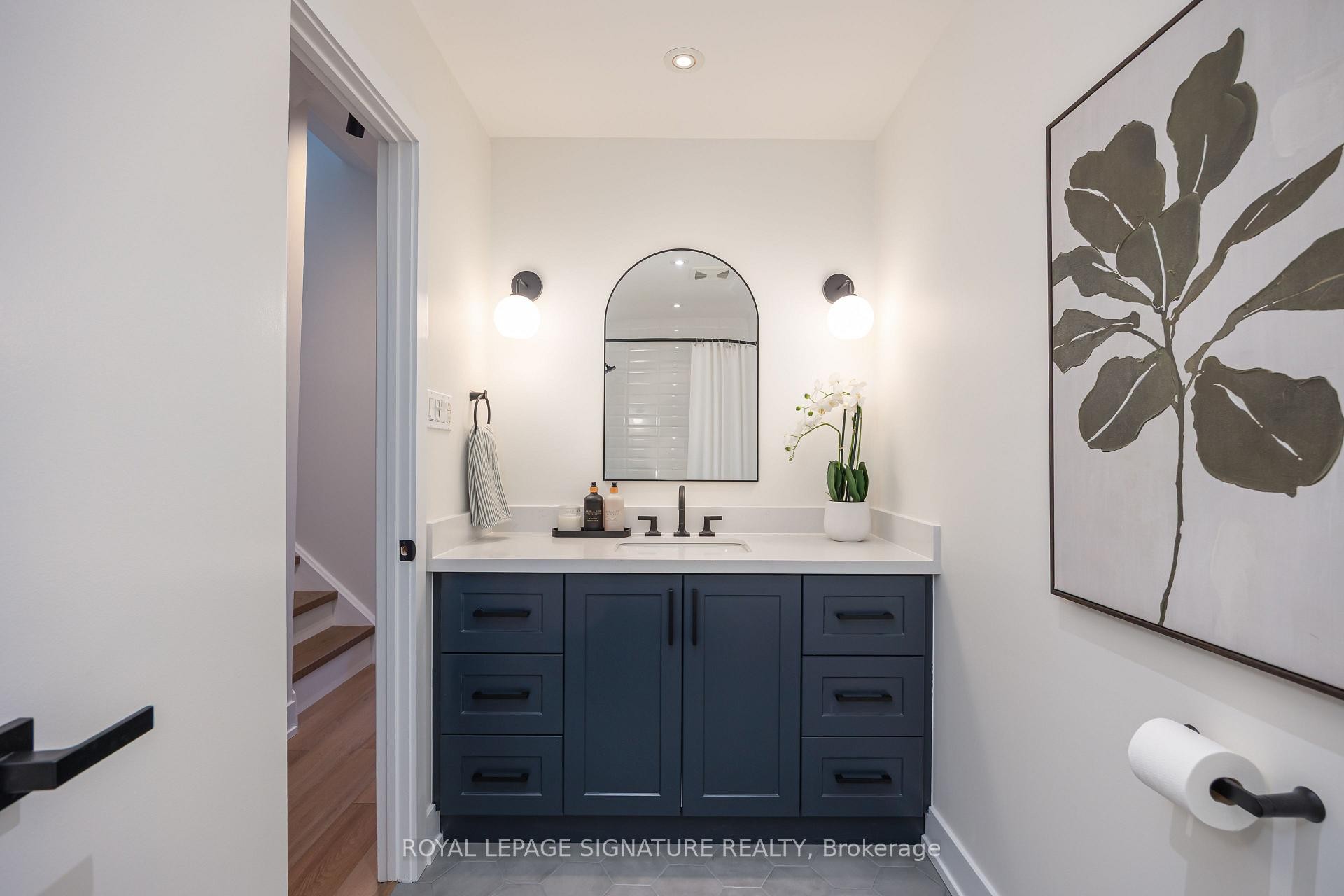 









101


Glen Manor

Drive, 6,
Toronto,




ON
M4E 3V3

