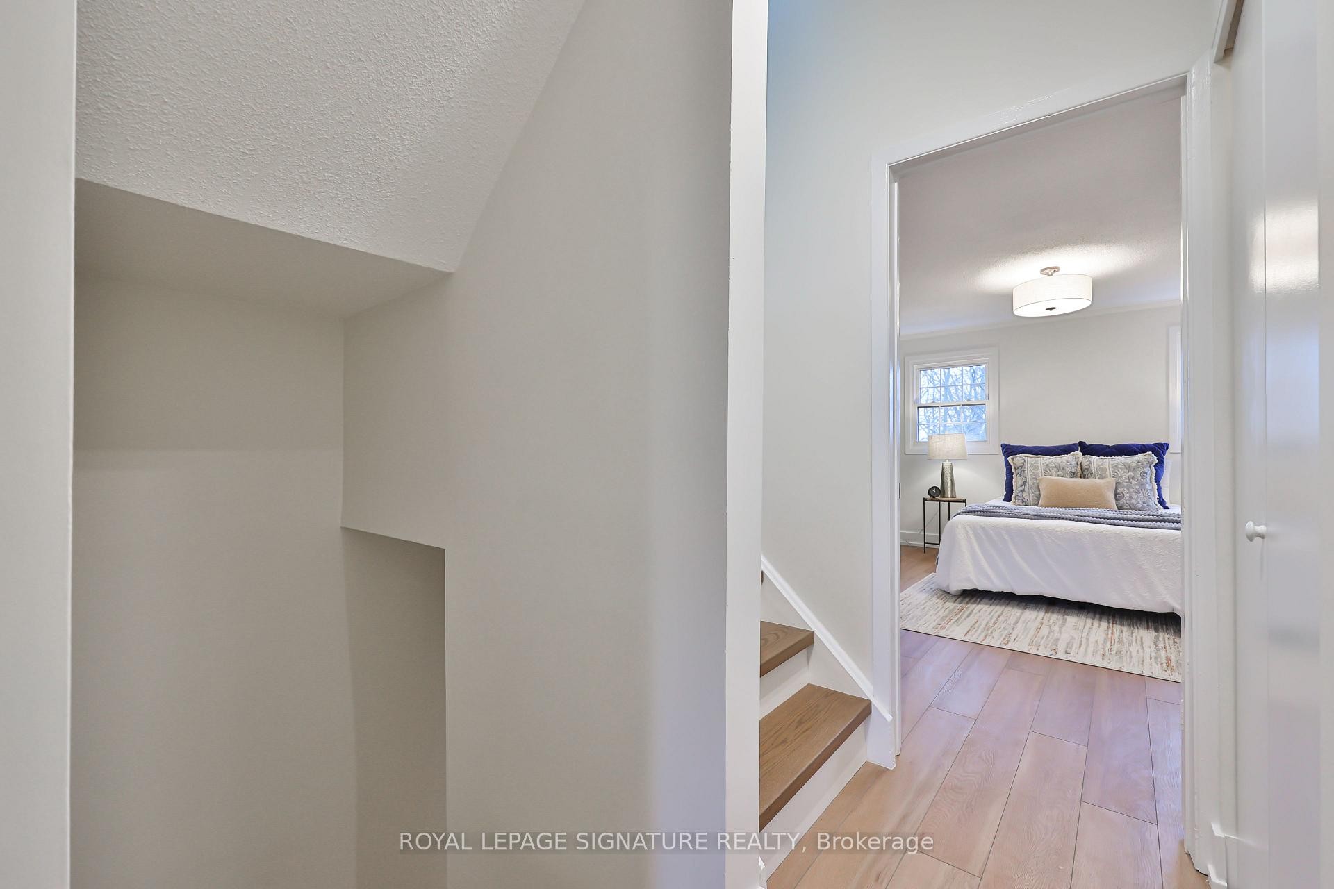 









101


Glen Manor

Drive, 6,
Toronto,




ON
M4E 3V3

