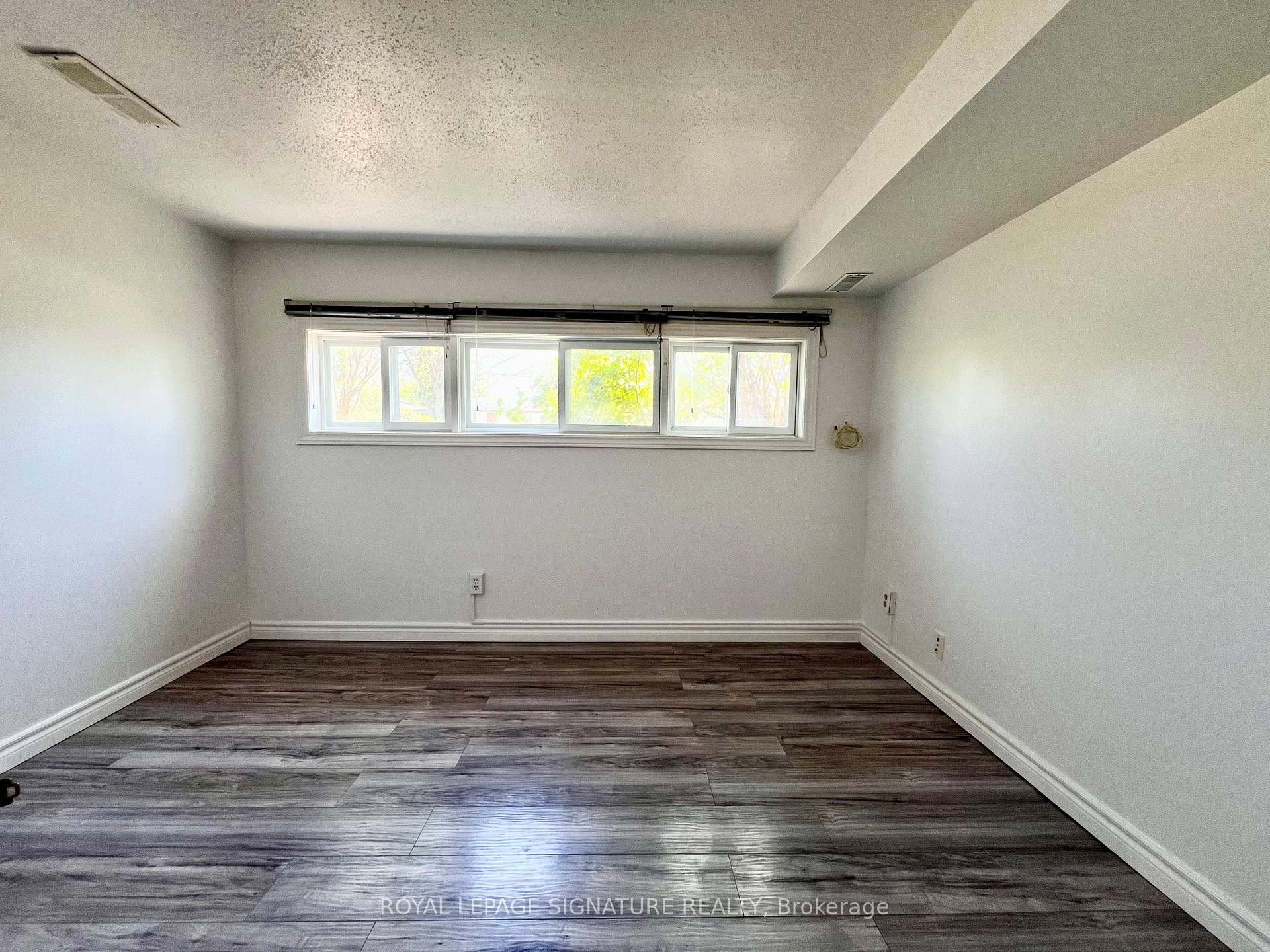 









194


Cedarbrae

Avenue,
Waterloo,




ON
N2L 4S5

