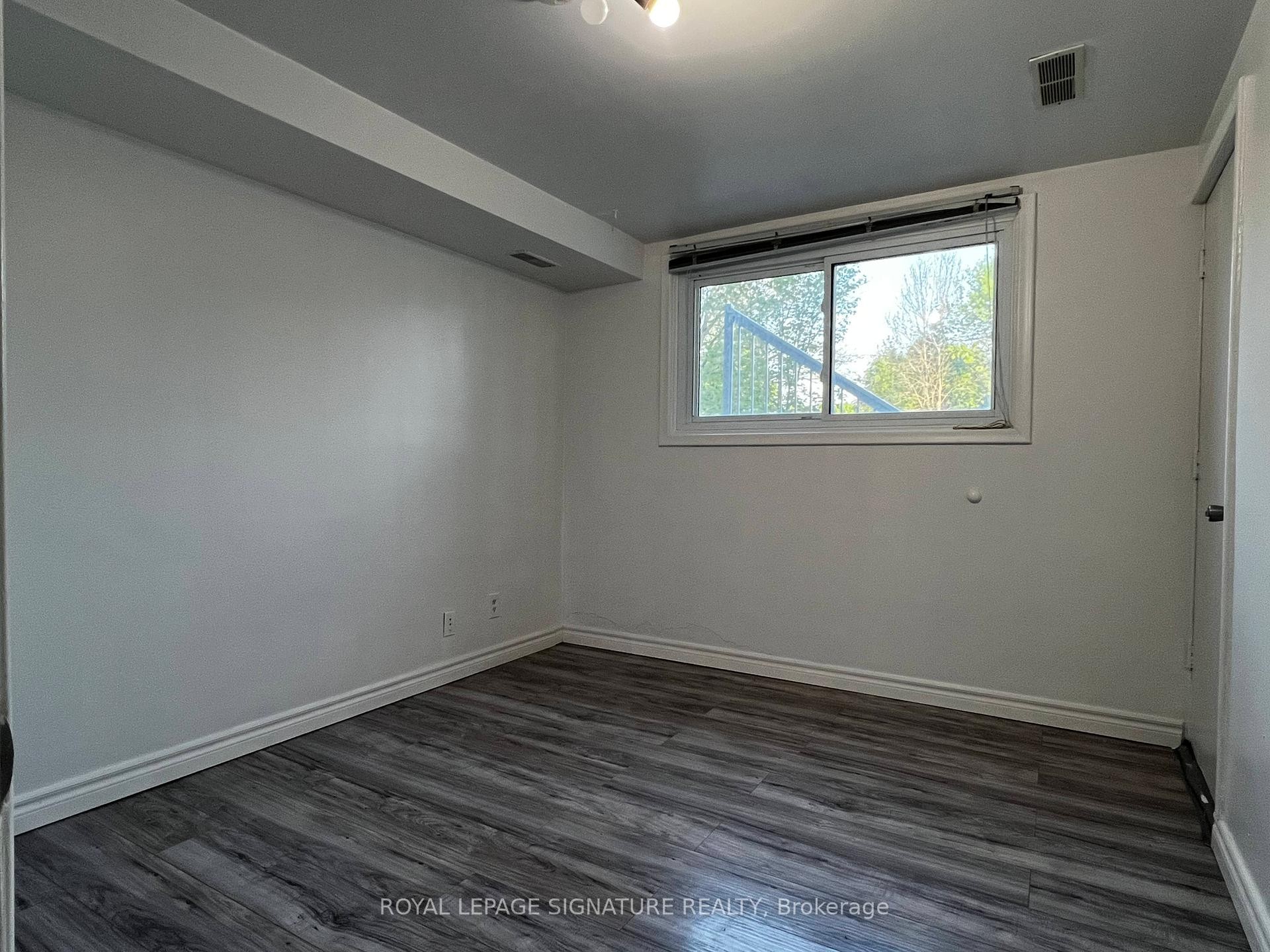









194


Cedarbrae

Avenue,
Waterloo,




ON
N2L 4S5

