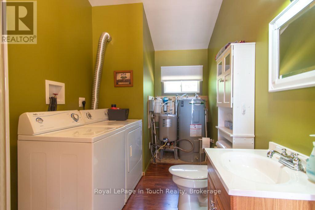 












2974 ISLAND 1040

,
Georgian Bay (Baxter),




Ontario
P0E1E0

