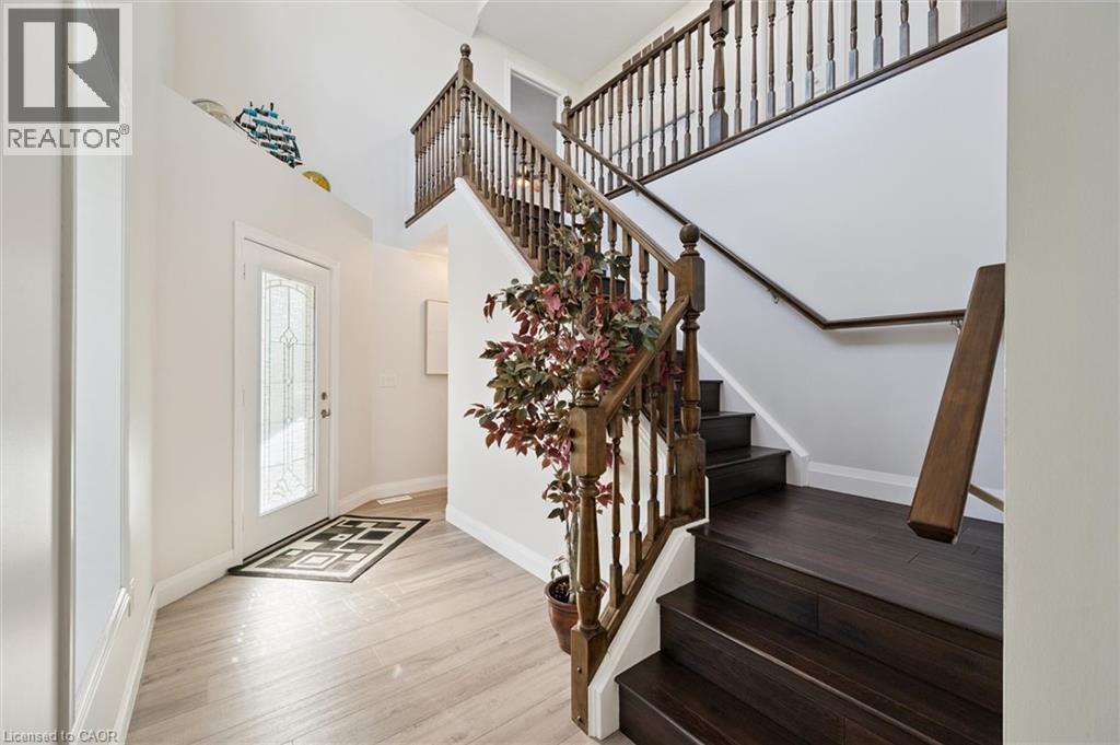 












3 PINE RIDGE Drive

,
Guelph,




Ontario
N1L1N6

