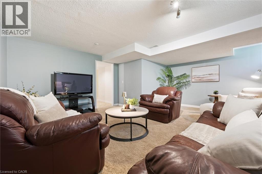 












3 PINE RIDGE Drive

,
Guelph,




Ontario
N1L1N6

