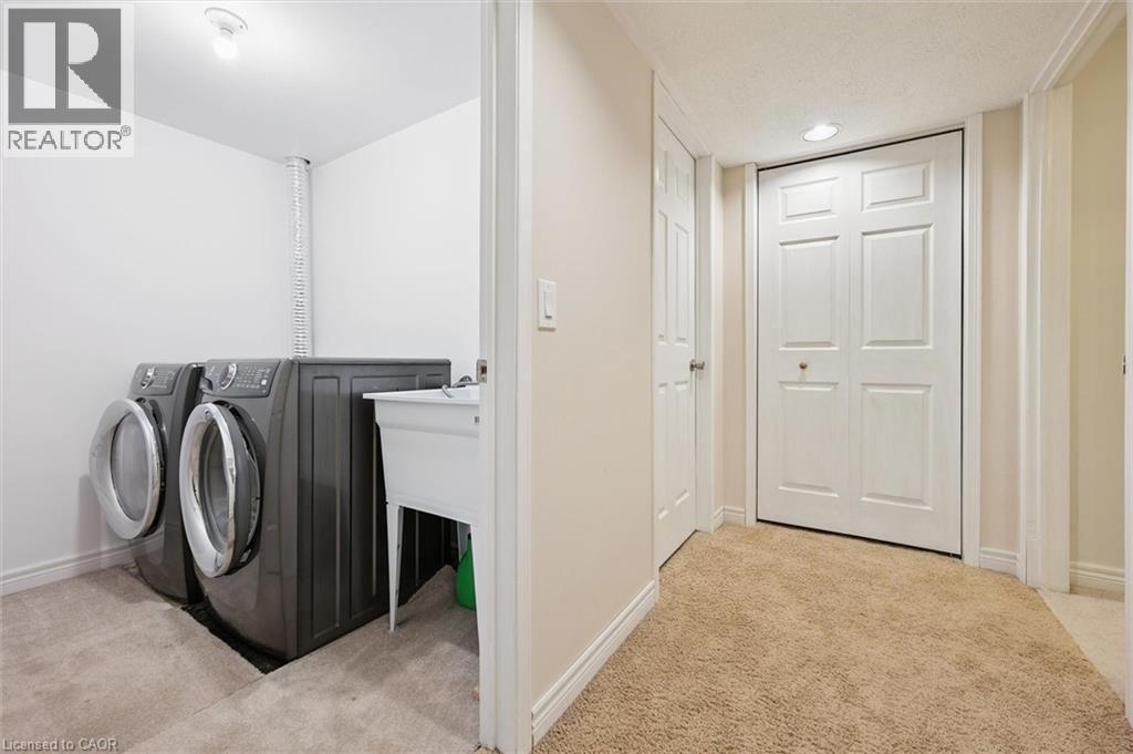 












3 PINE RIDGE Drive

,
Guelph,




Ontario
N1L1N6

