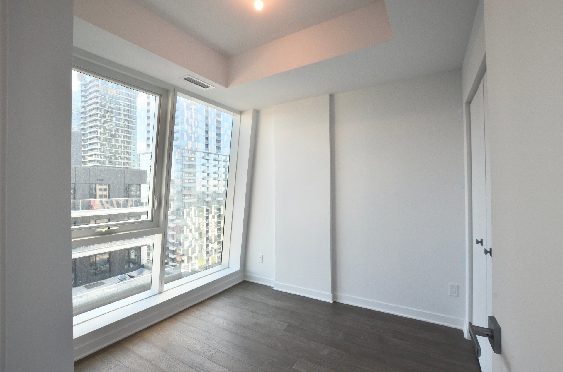 









1160


Rue MacKay

, 1902,
Montréal (Ville-Marie),




QC
H3G0G8

