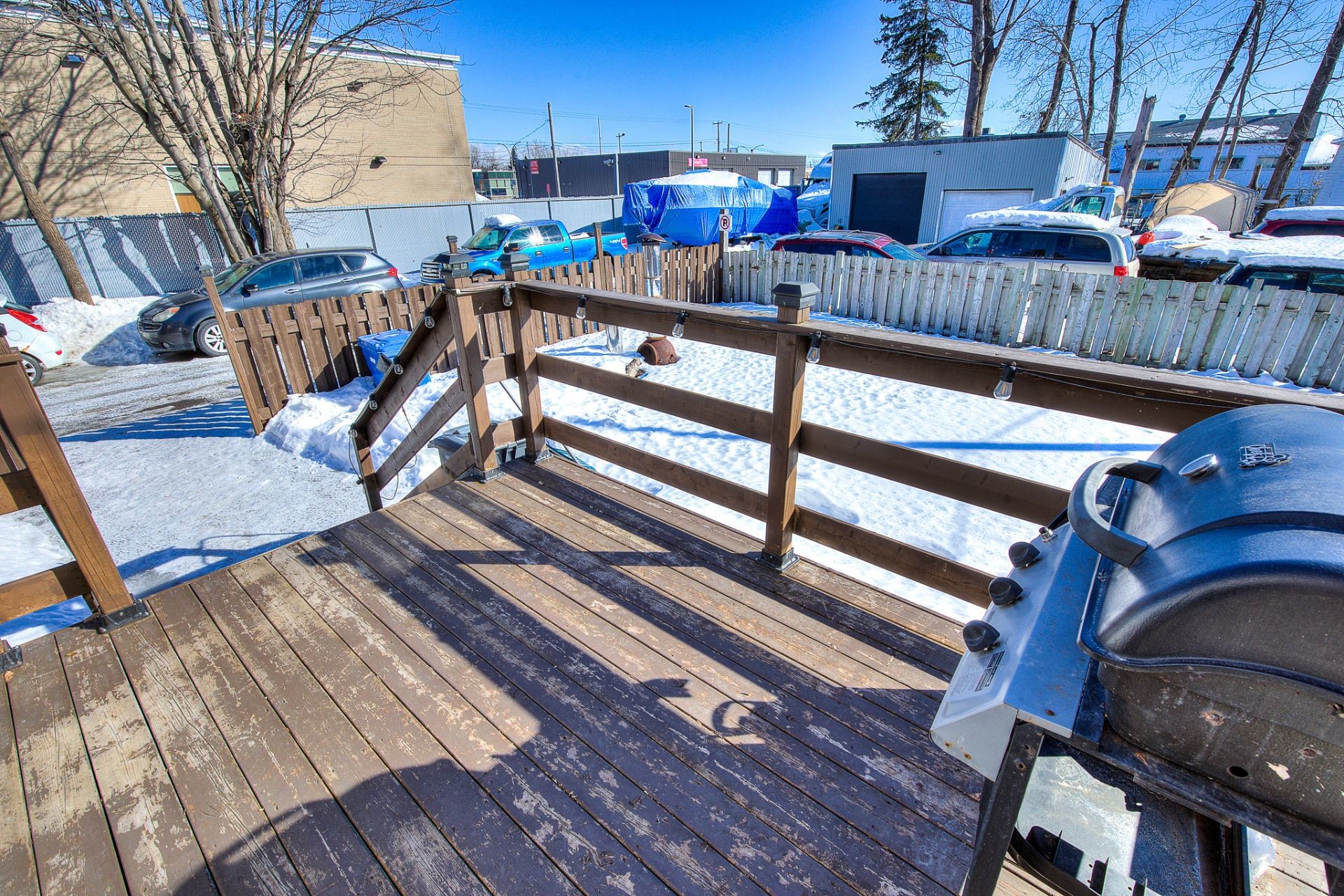 









350


Rue Drapeau

,
Laval (Sainte-Rose),




QC
H7L2B7

