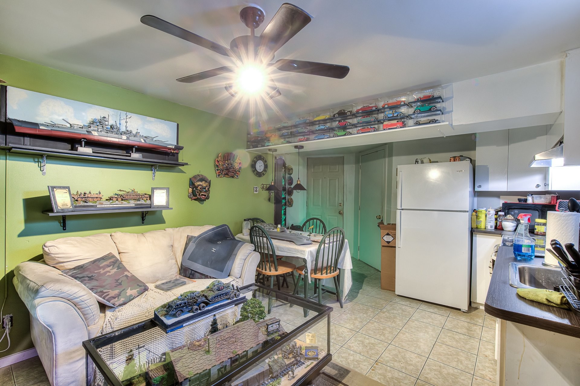 









350


Rue Drapeau

,
Laval (Sainte-Rose),




QC
H7L2B7

