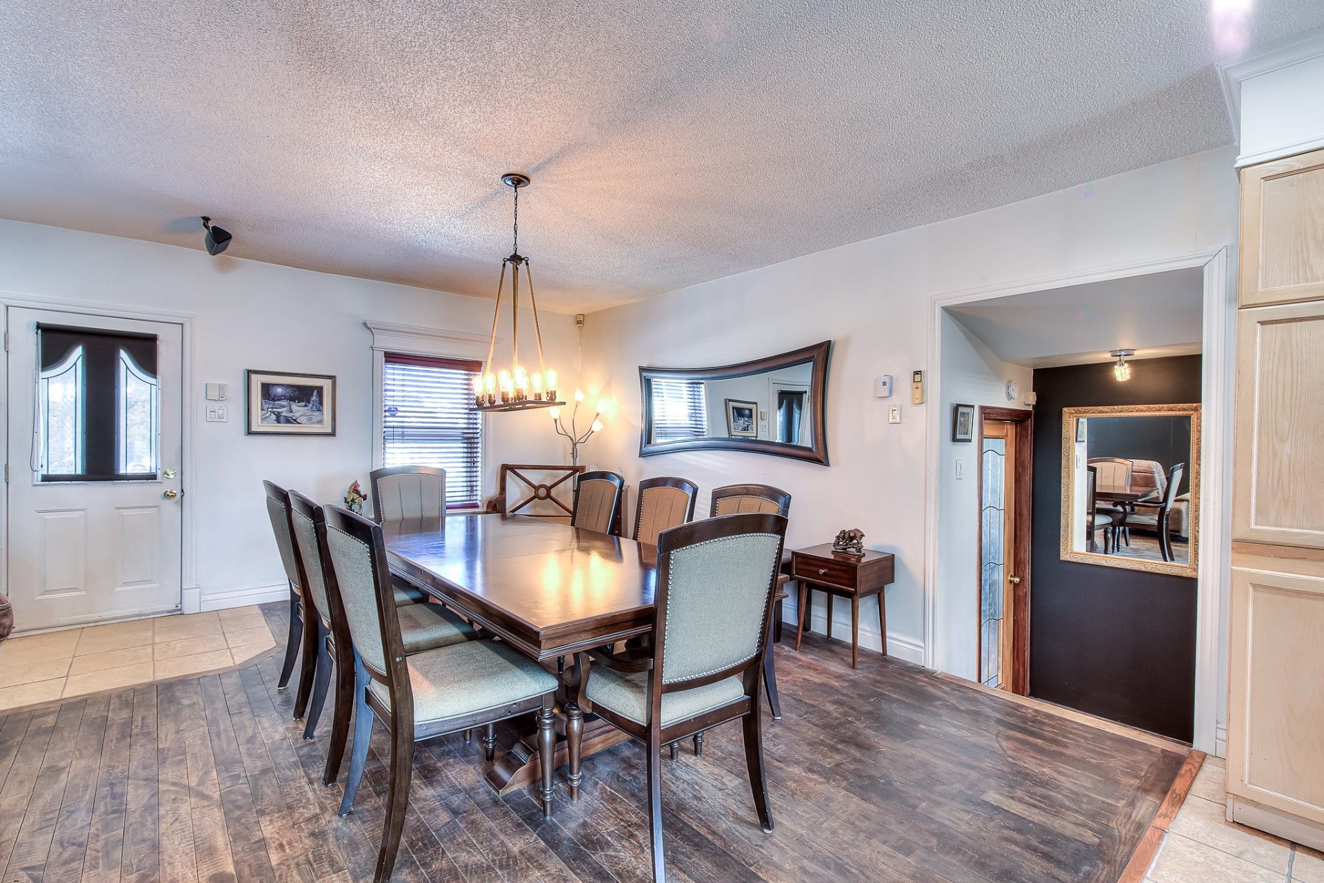 









350


Rue Drapeau

,
Laval (Sainte-Rose),




QC
H7L2B7

