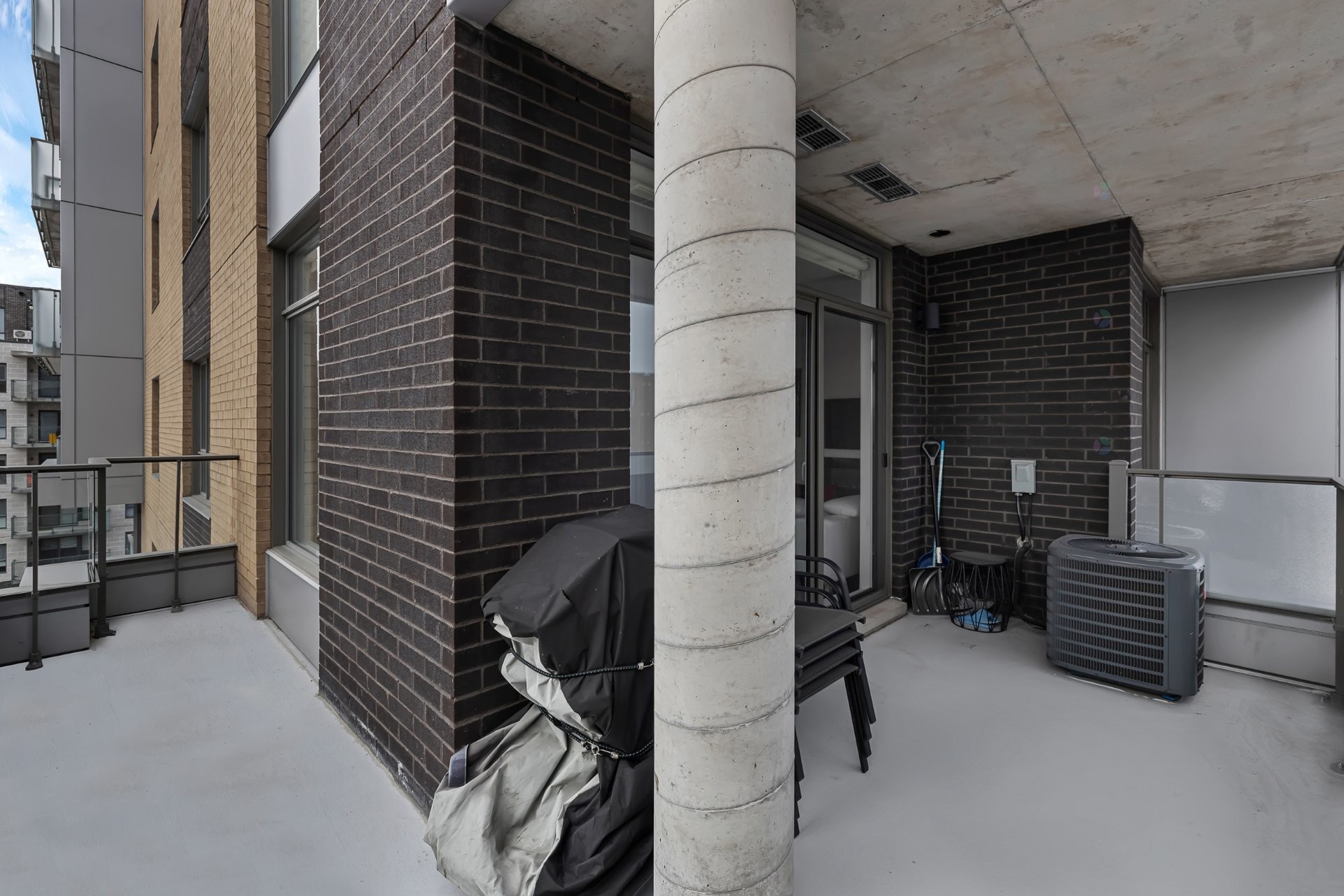 









359


Boul. Brunswick

, 501,
Pointe-Claire,




QC
H9R0B9

