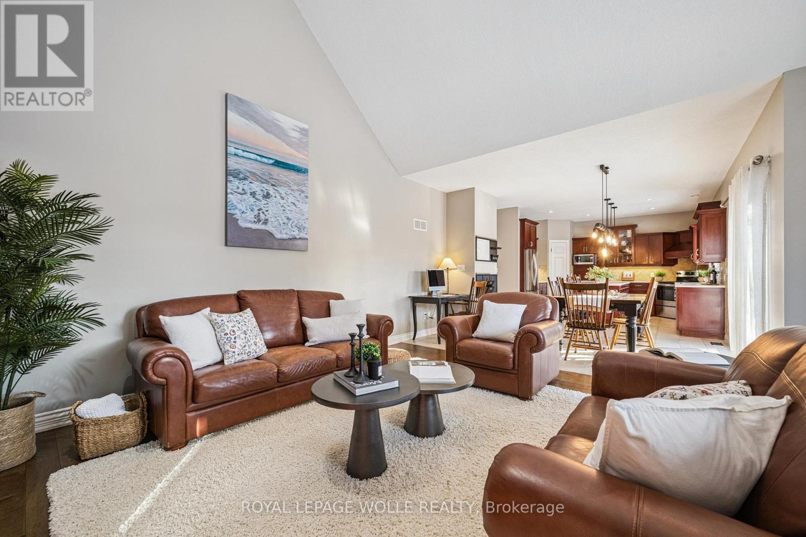 












44 CRANE CRESCENT

,
Woolwich,




Ontario
N3B3M3

