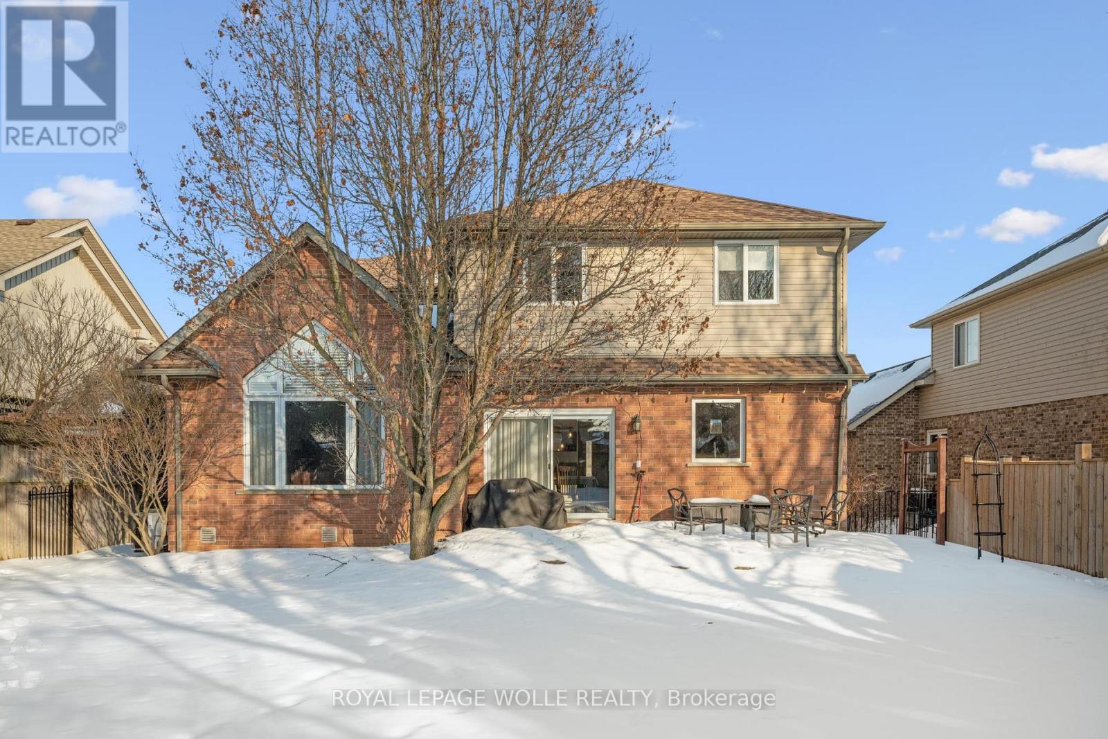 












44 CRANE CRESCENT

,
Woolwich,




Ontario
N3B3M3

