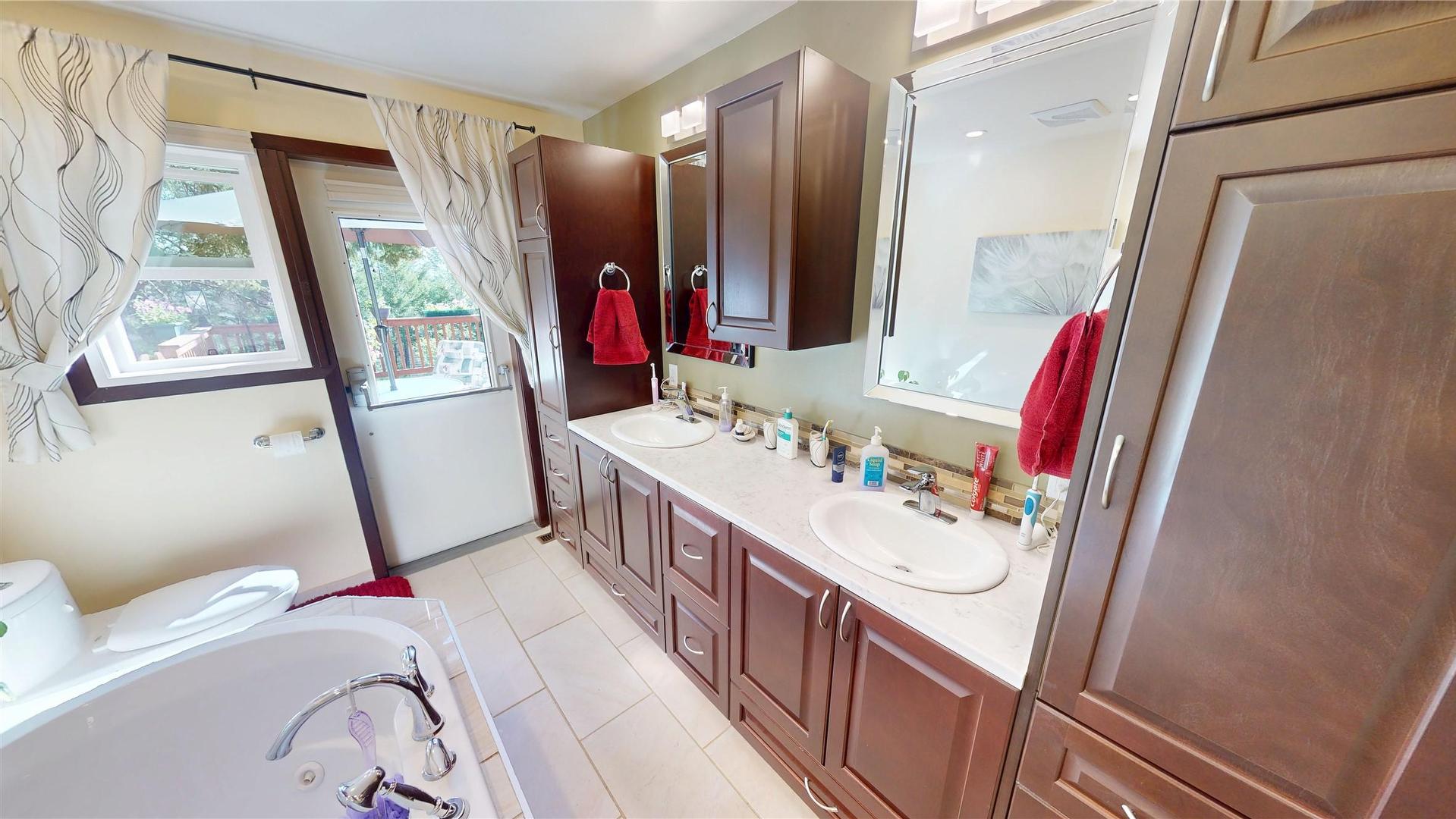 









821


Westwood

Drive,
Cranbrook,




BC
V1C 4H5

