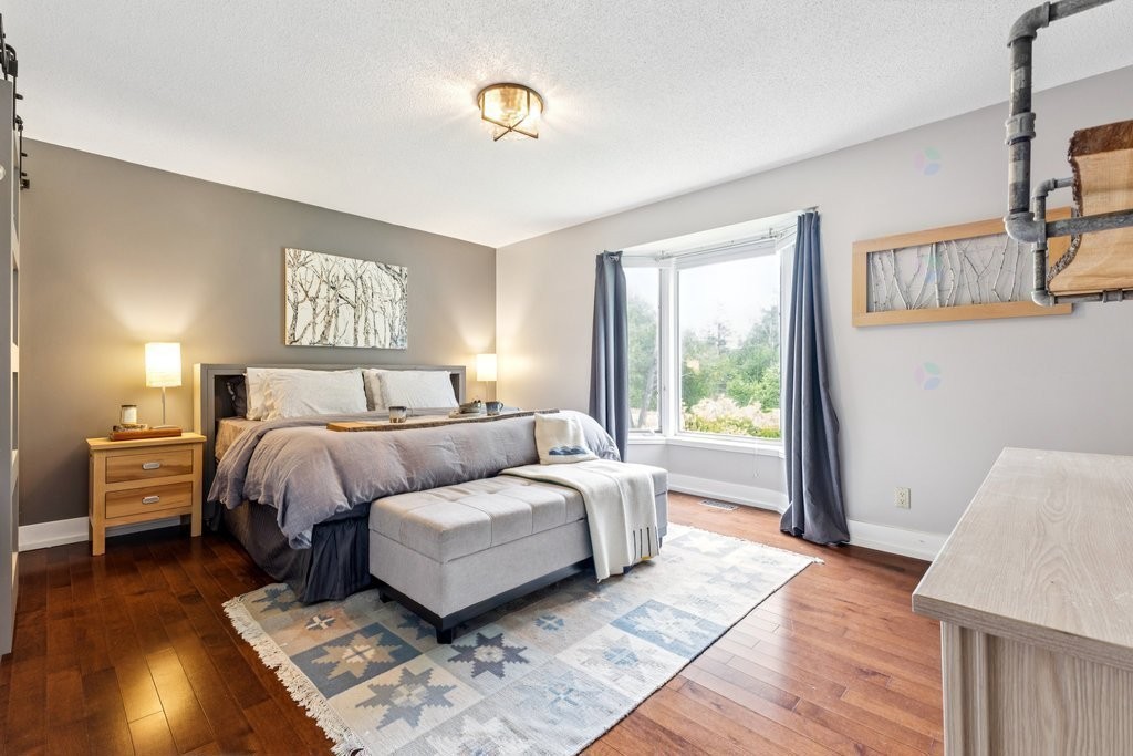 









29


Ch. Dunn

,
Chelsea,




QC
J9B1G6

