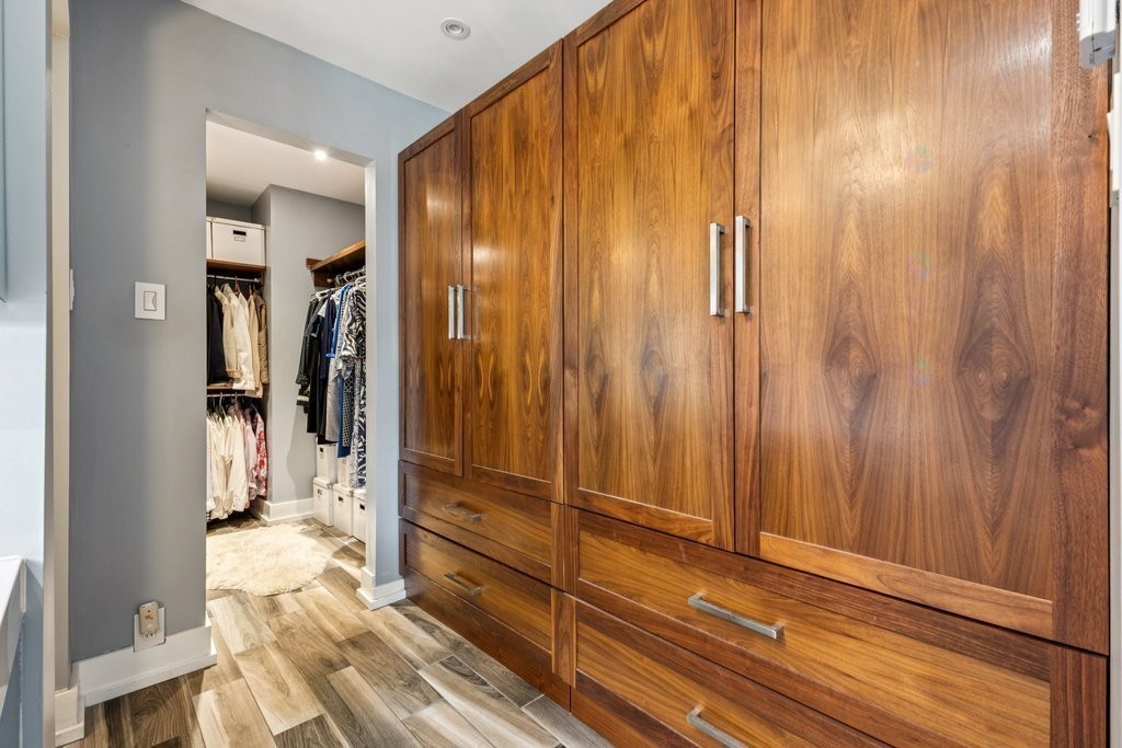 









29


Ch. Dunn

,
Chelsea,




QC
J9B1G6

