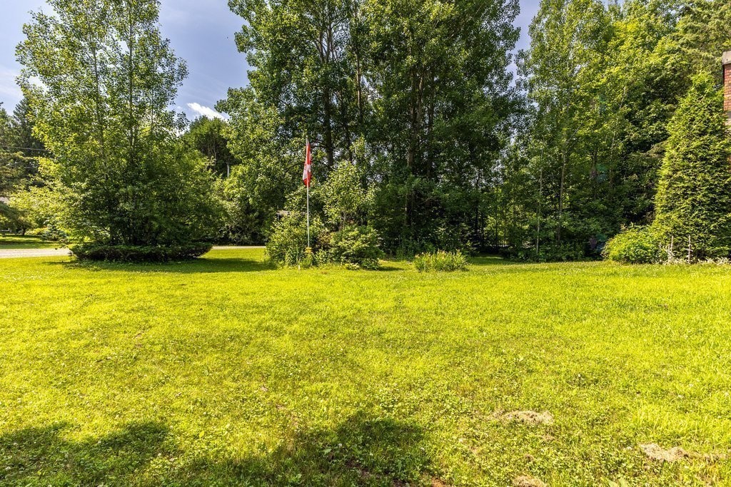 









29


Ch. Dunn

,
Chelsea,




QC
J9B1G6

