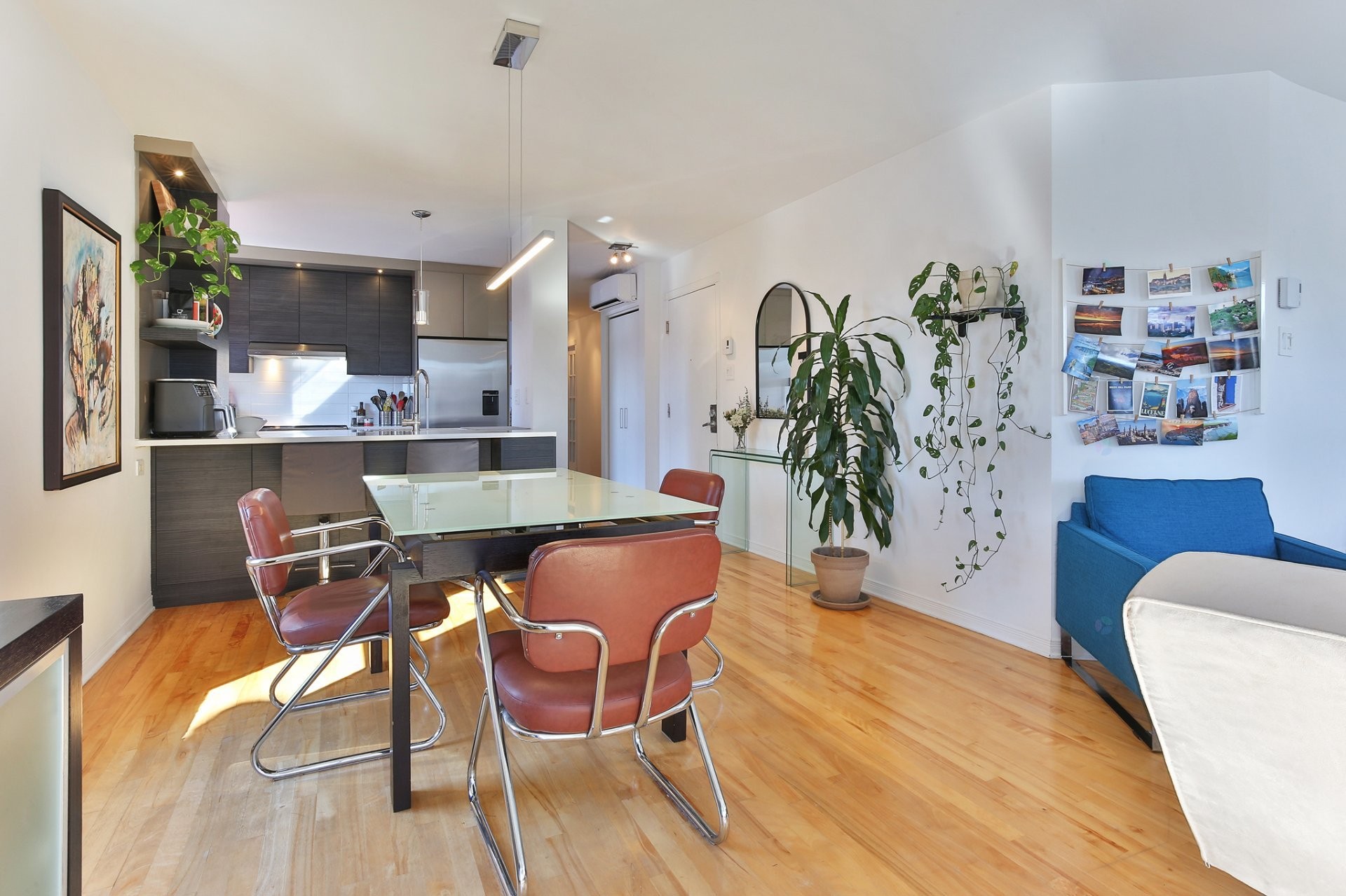 









1351


Rue La Fontaine

, 4,
Montréal (Ville-Marie),




QC
H2L1T6

