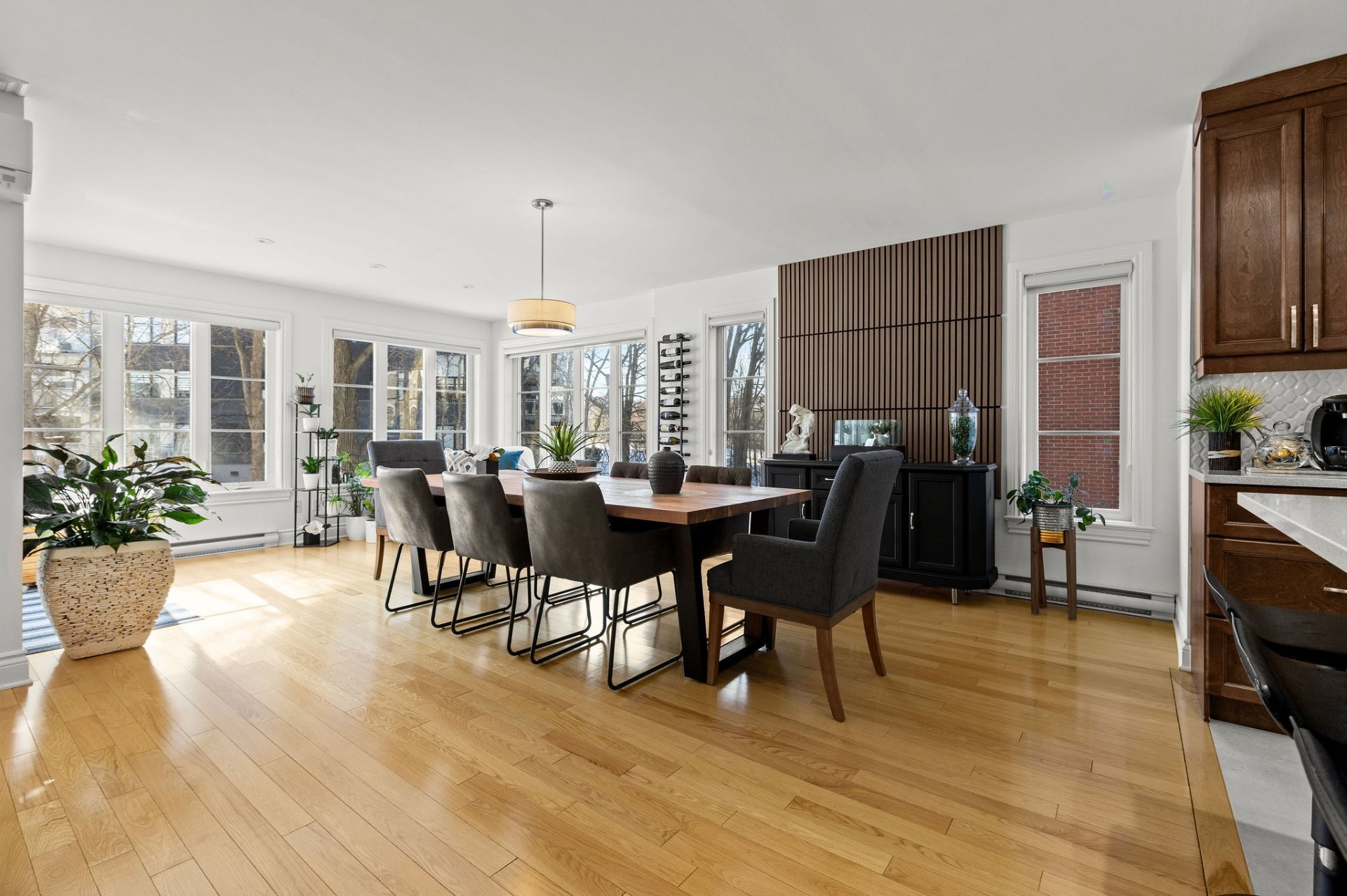 









1224


Rue du Sentier

, 102,
Longueuil (Le Vieux-Longueuil),




QC
J4N1S4

