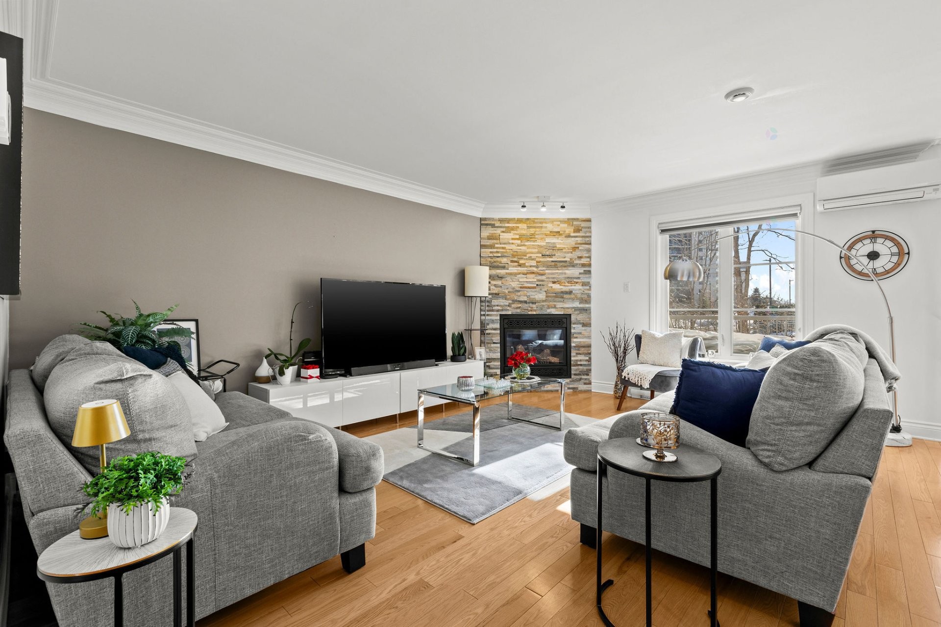 









1224


Rue du Sentier

, 102,
Longueuil (Le Vieux-Longueuil),




QC
J4N1S4

