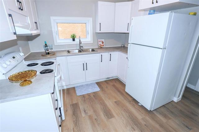 









119


Perth

AVE,
Winnipeg,




MB
R2V 0S8

