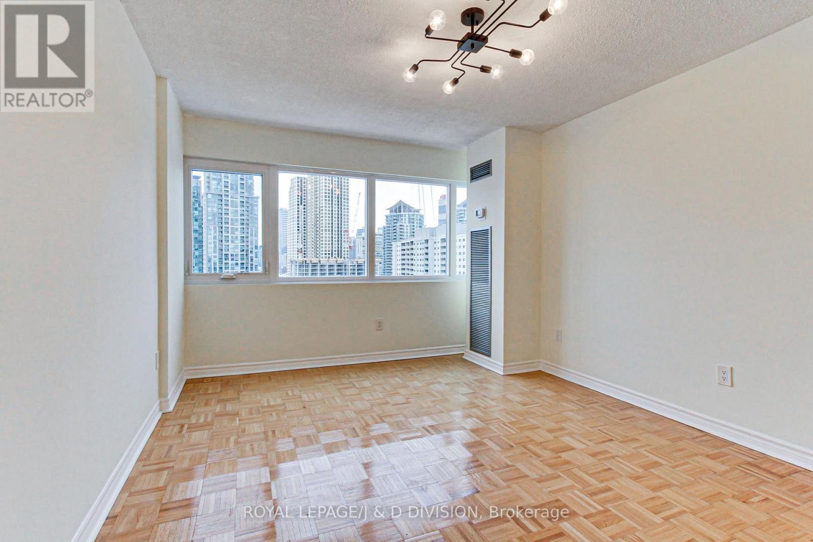 












1909 - 1580 MISSISSAUGA VALLEY BOULEVARD

,
Mississauga,




Ontario
L5A3T8

