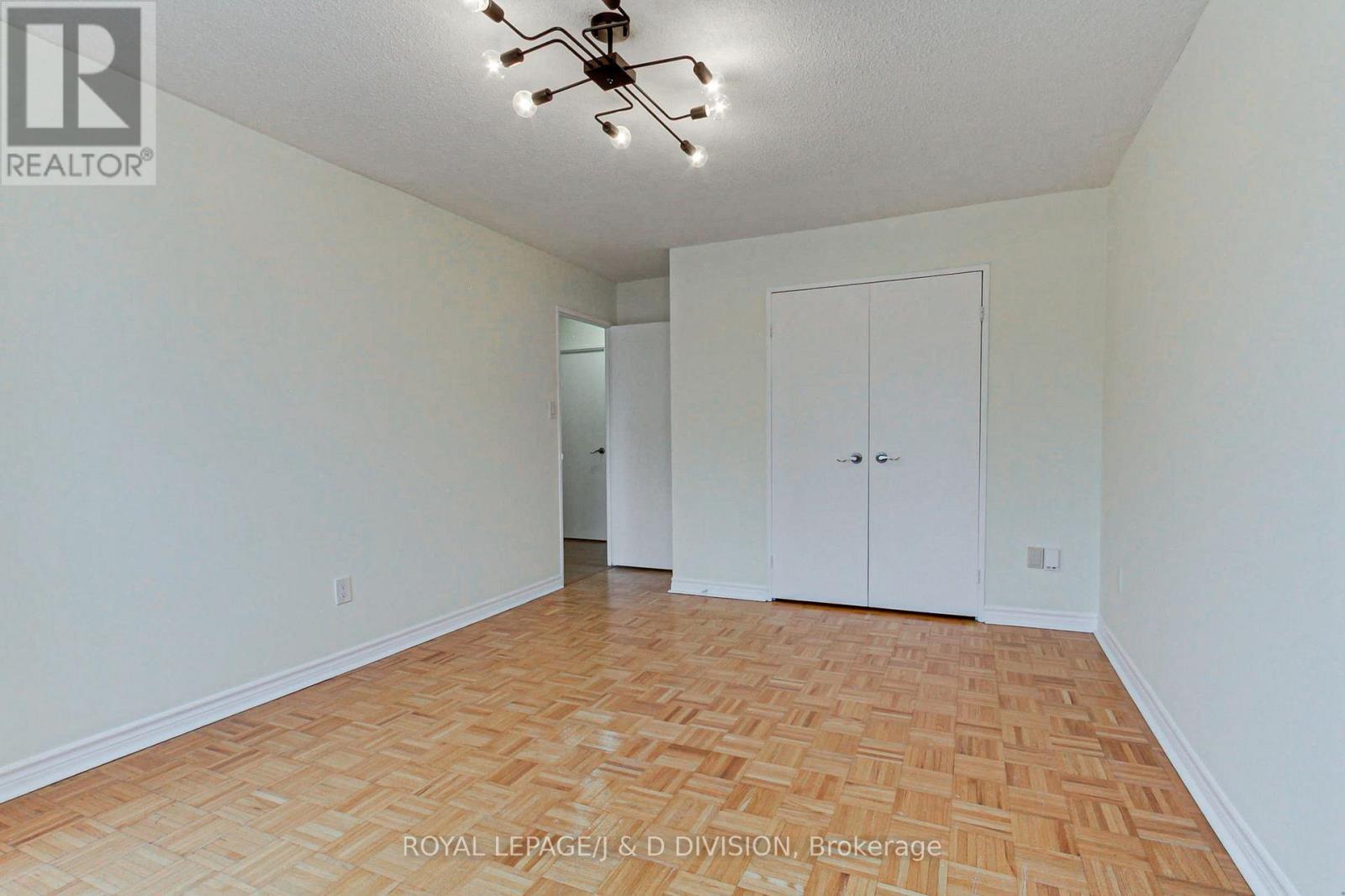 












1909 - 1580 MISSISSAUGA VALLEY BOULEVARD

,
Mississauga,




Ontario
L5A3T8

