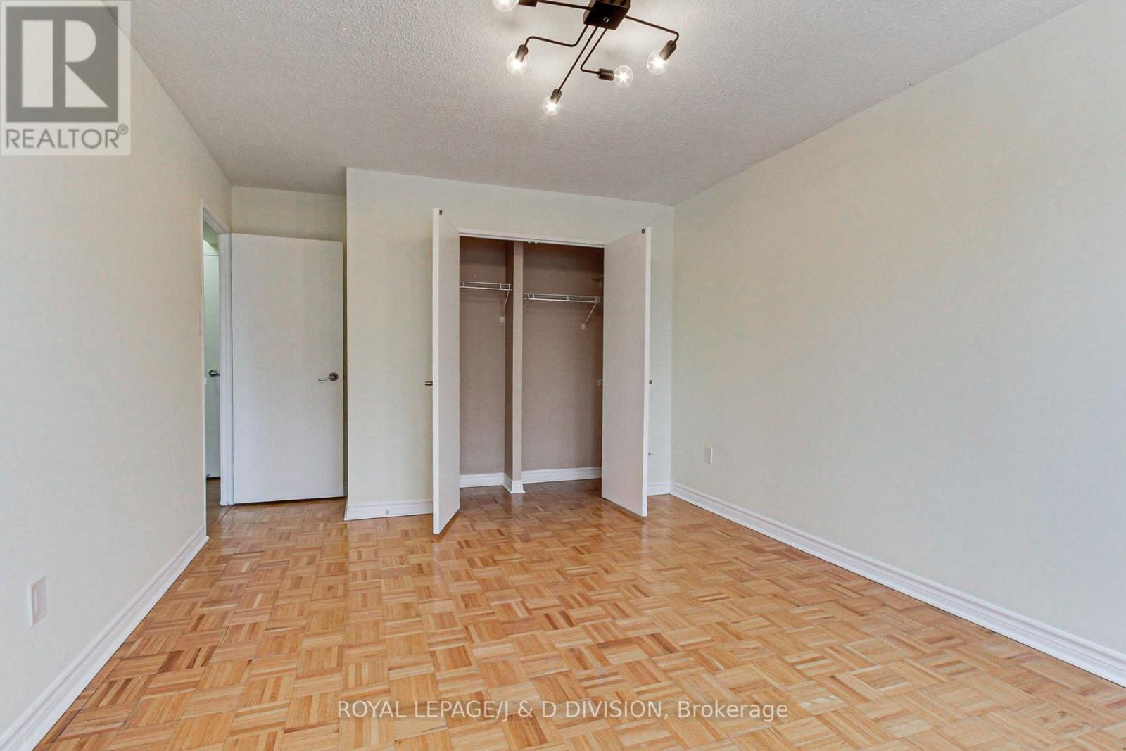 












1909 - 1580 MISSISSAUGA VALLEY BOULEVARD

,
Mississauga,




Ontario
L5A3T8

