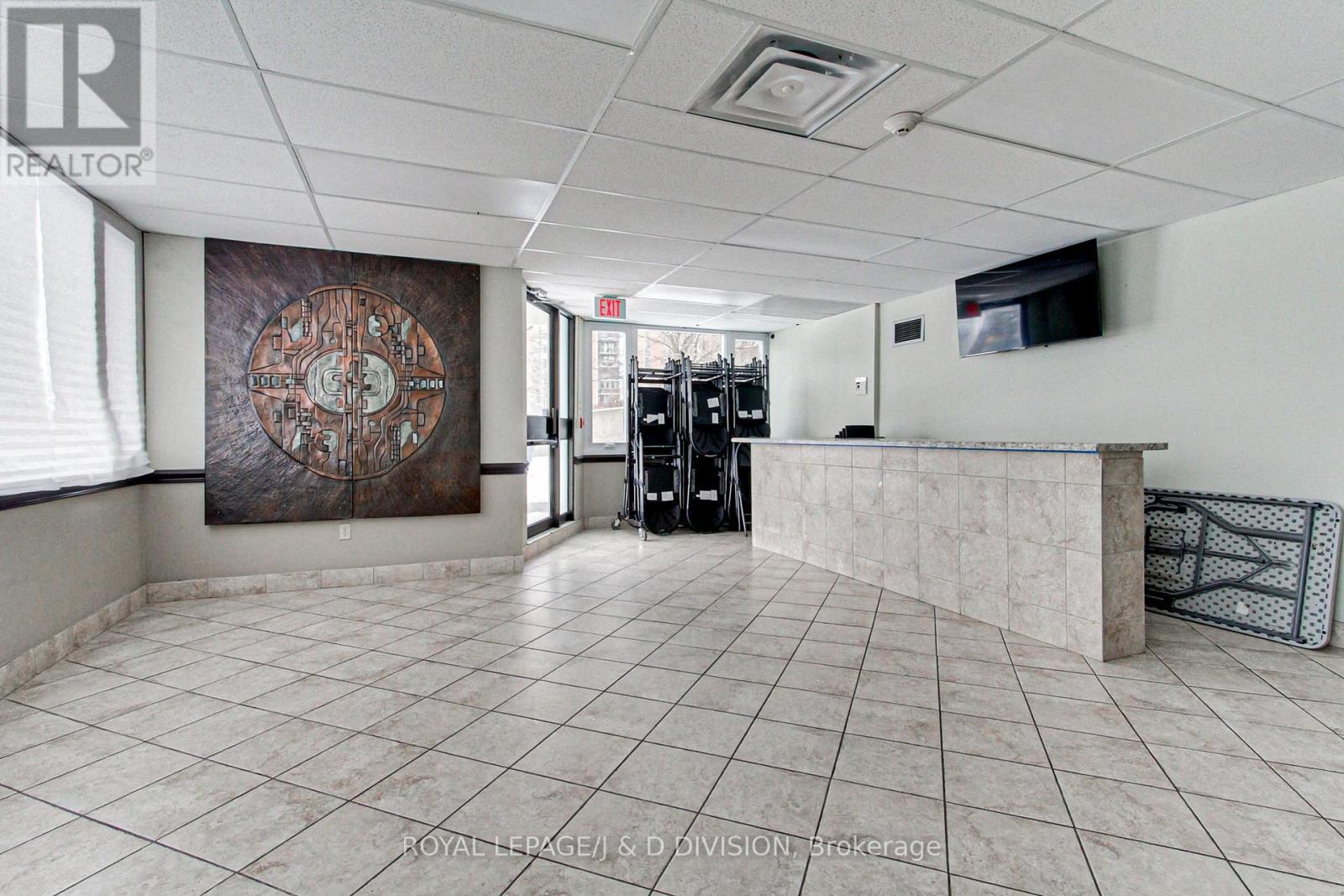 












1909 - 1580 MISSISSAUGA VALLEY BOULEVARD

,
Mississauga,




Ontario
L5A3T8

